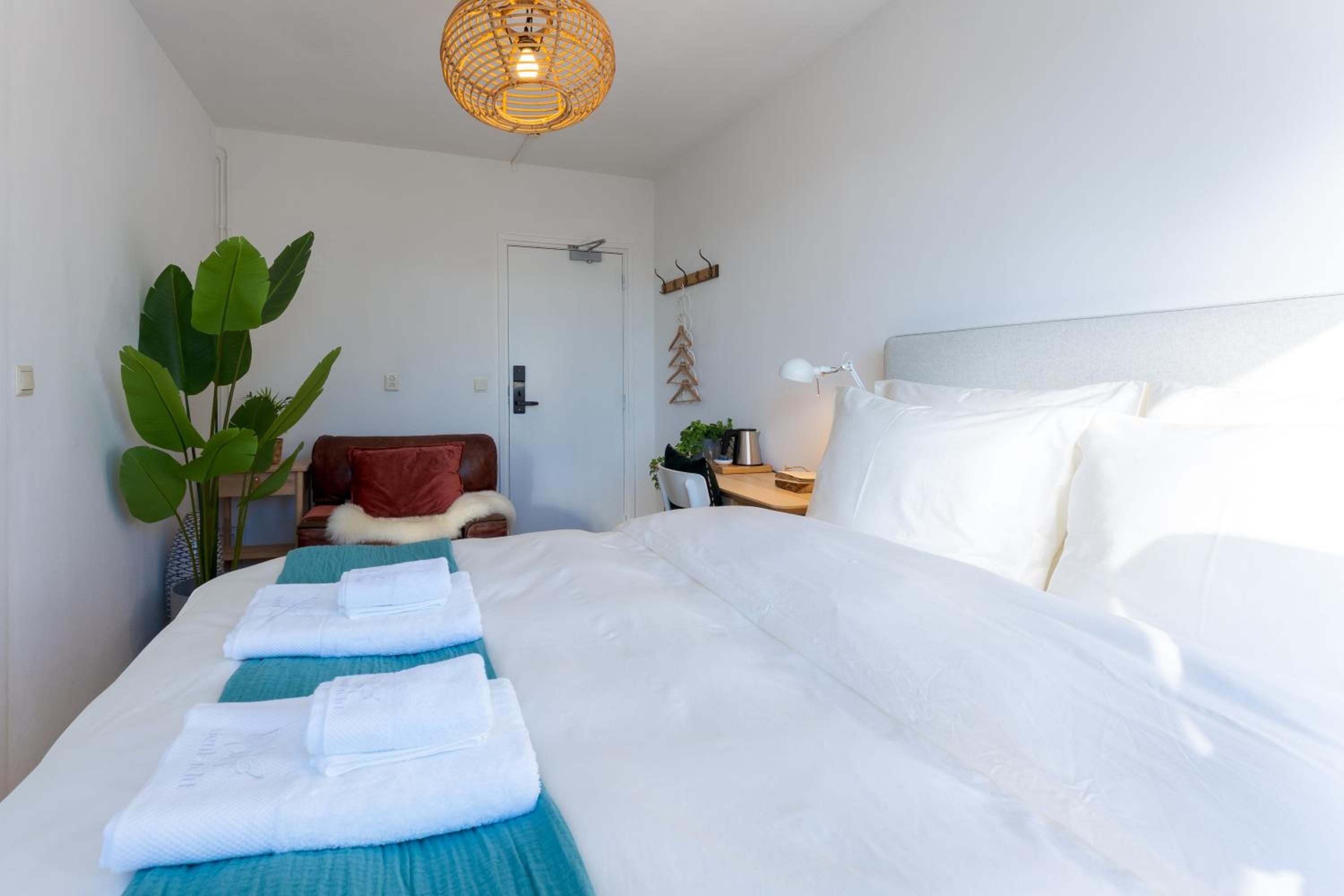 Double Room - Photo 13