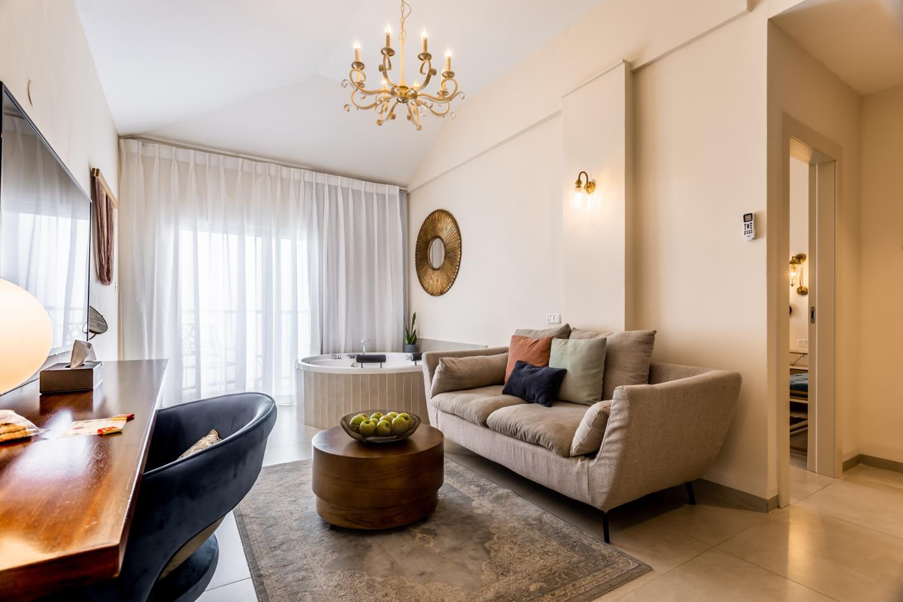 Suite with Lake View