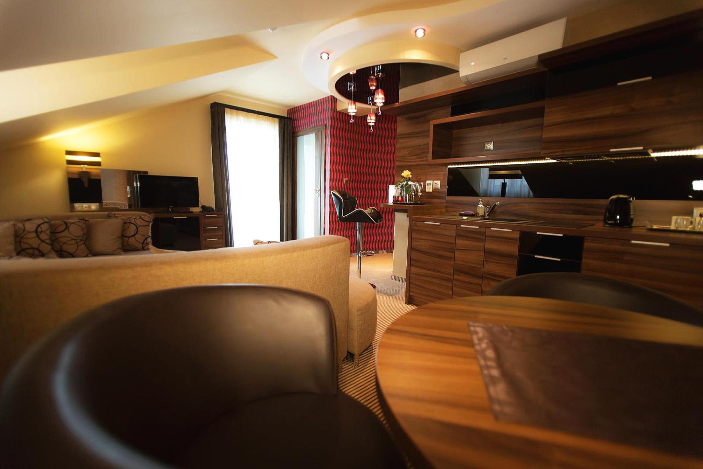 Premium Apartment - Photo 5