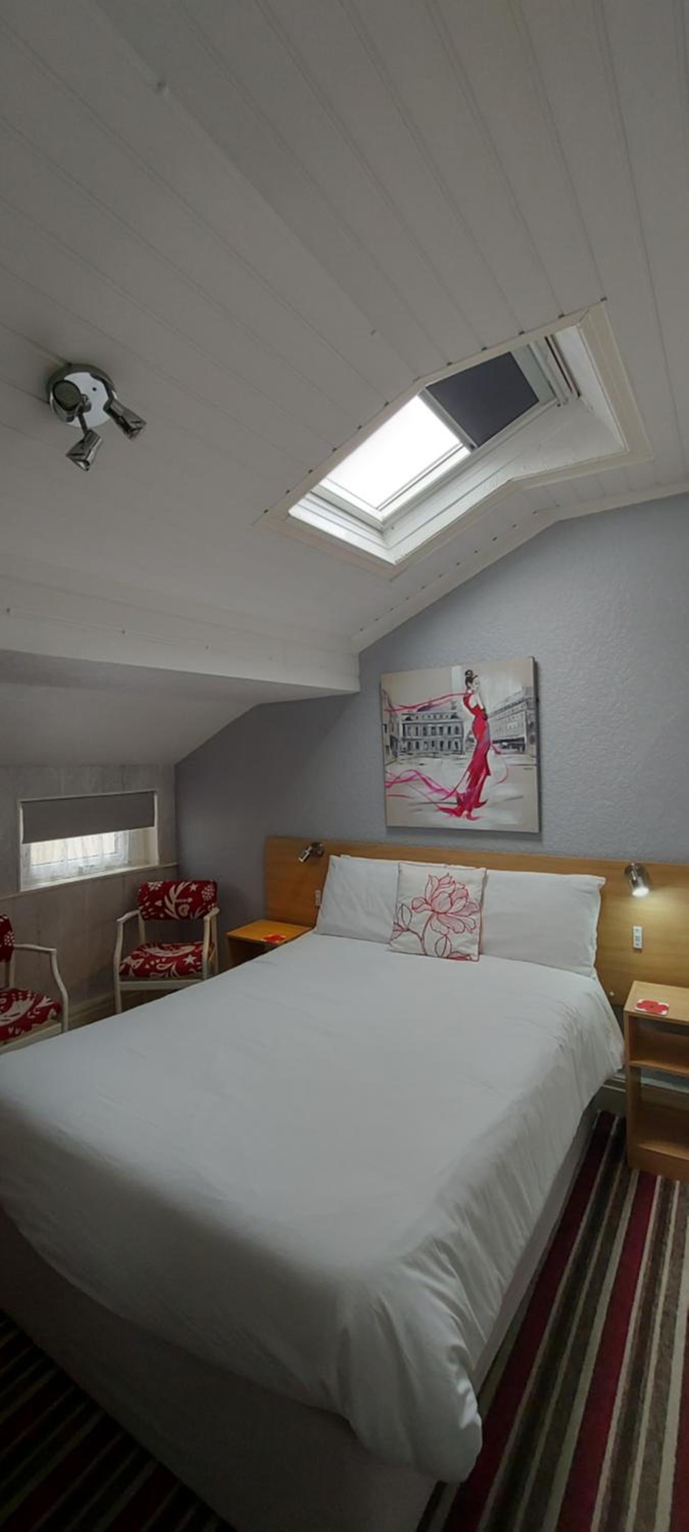 Standard Double Room - Photo 10