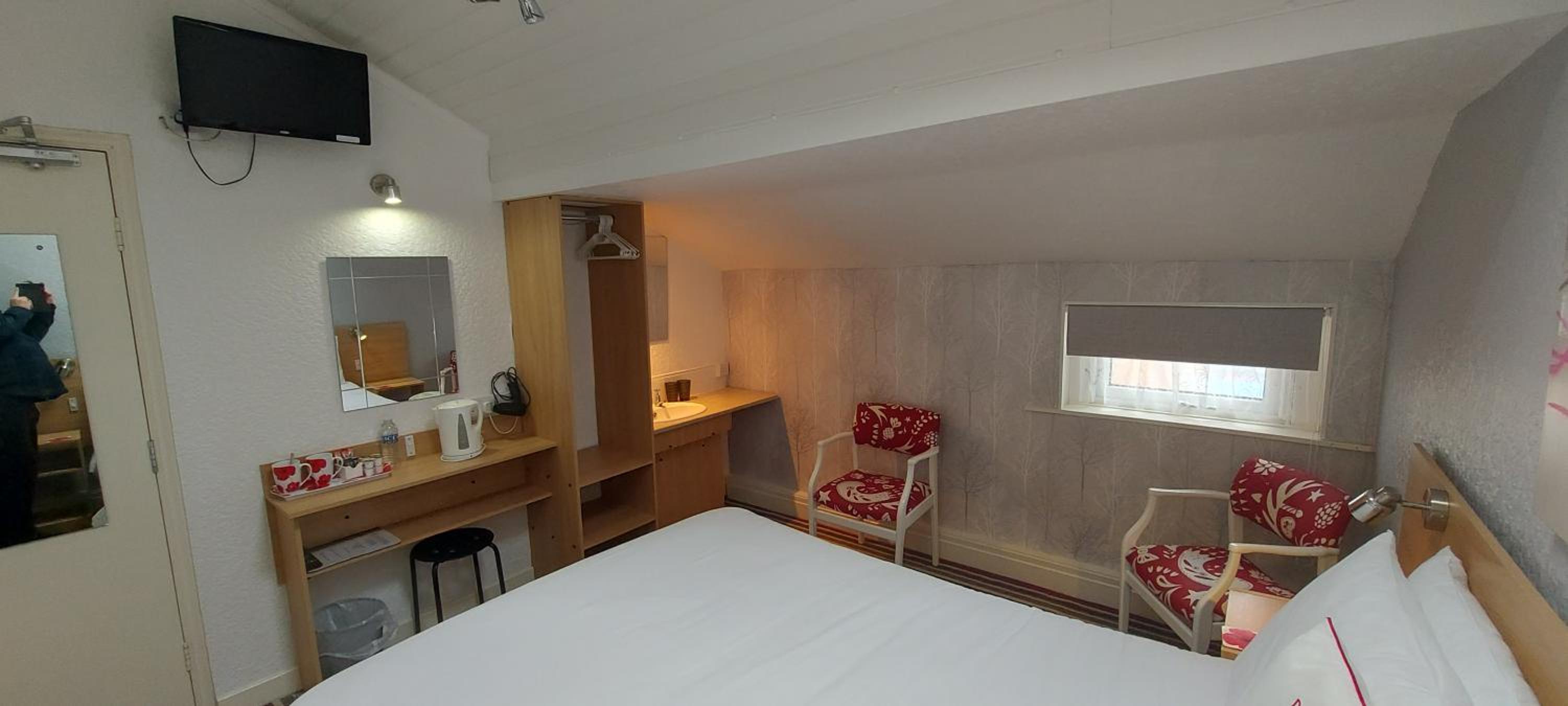Standard Double Room - Photo 6
