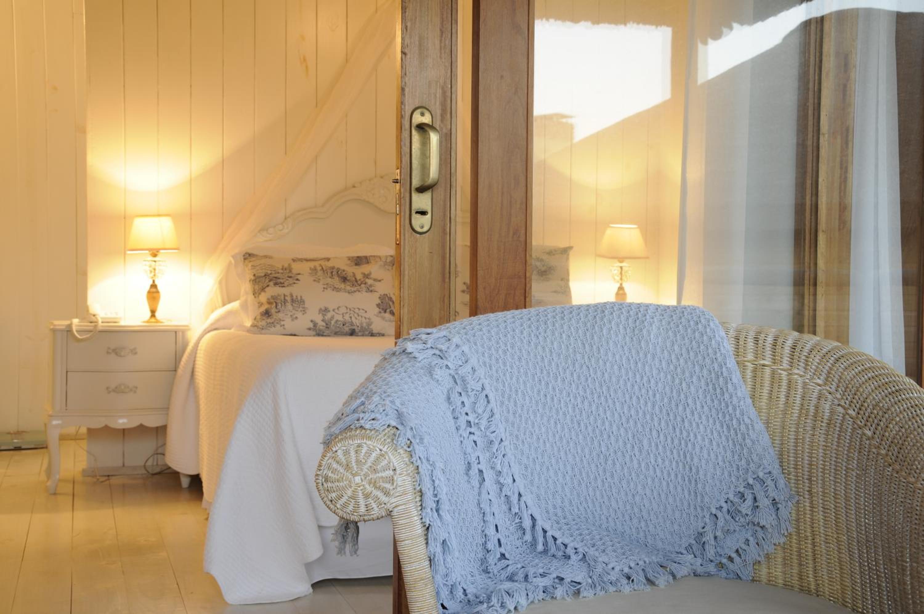 Bungalow (2 Adults) - Photo 3