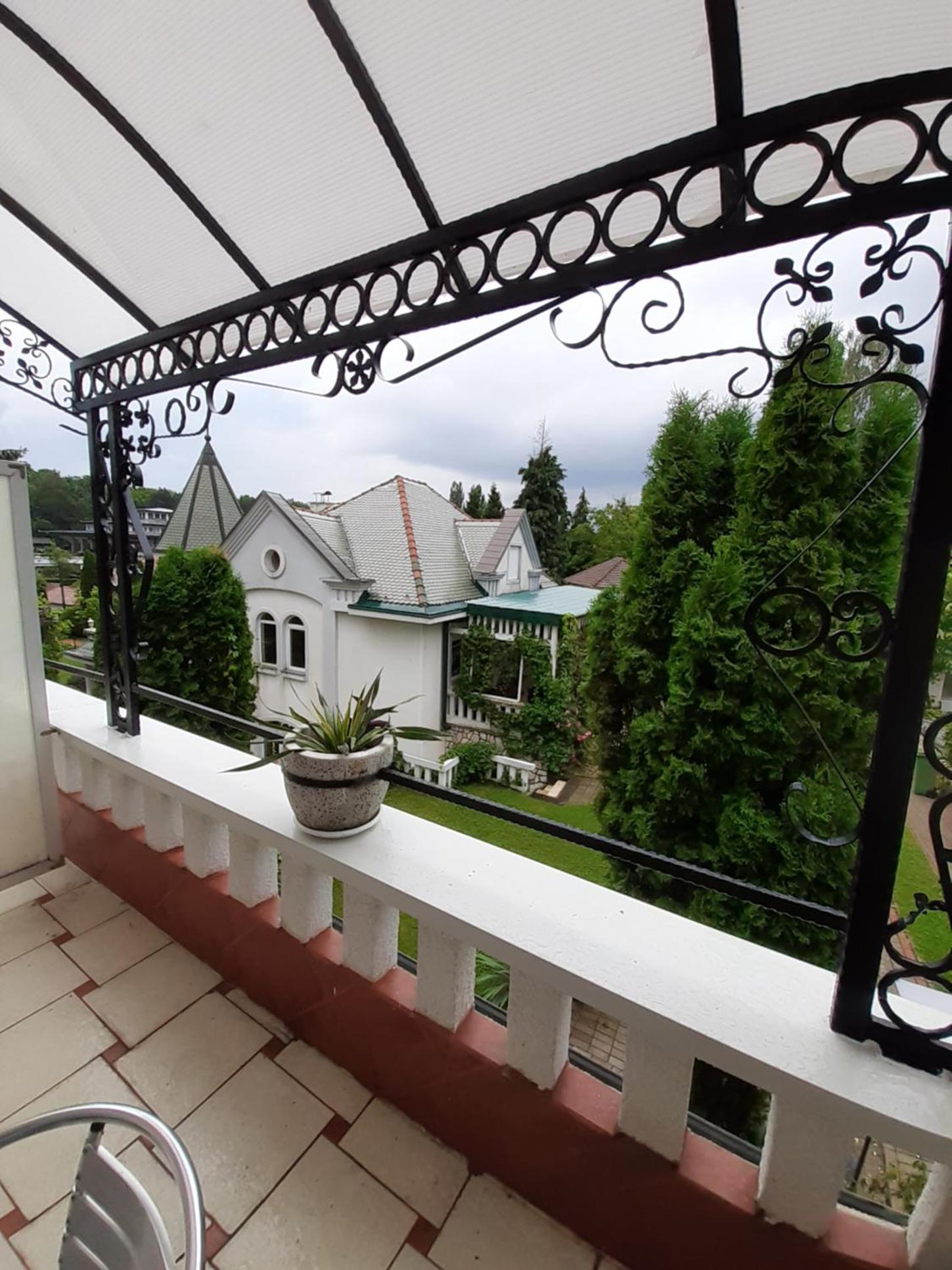 Apartment with Garden View photo 3
