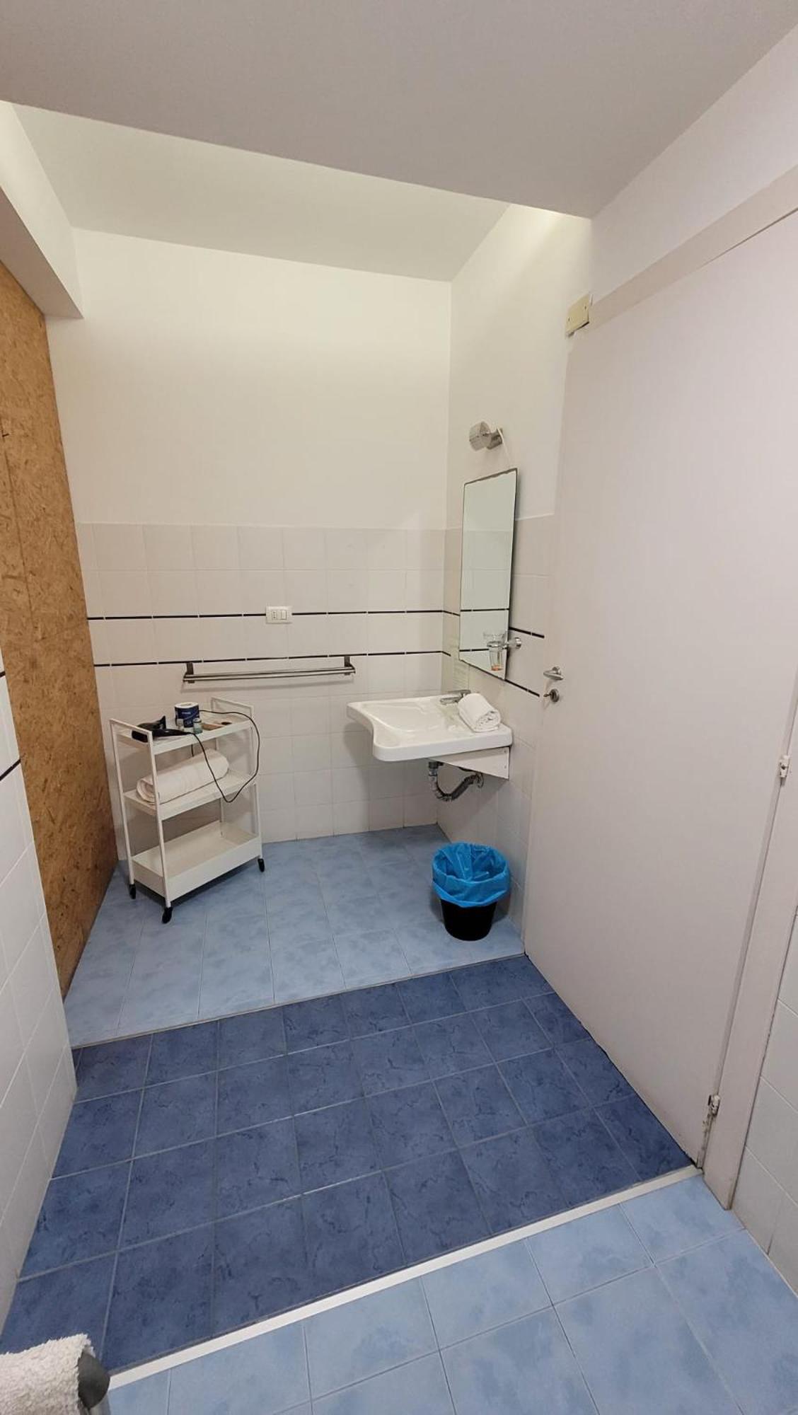 Double or Twin Room - Disability Access - Photo 2