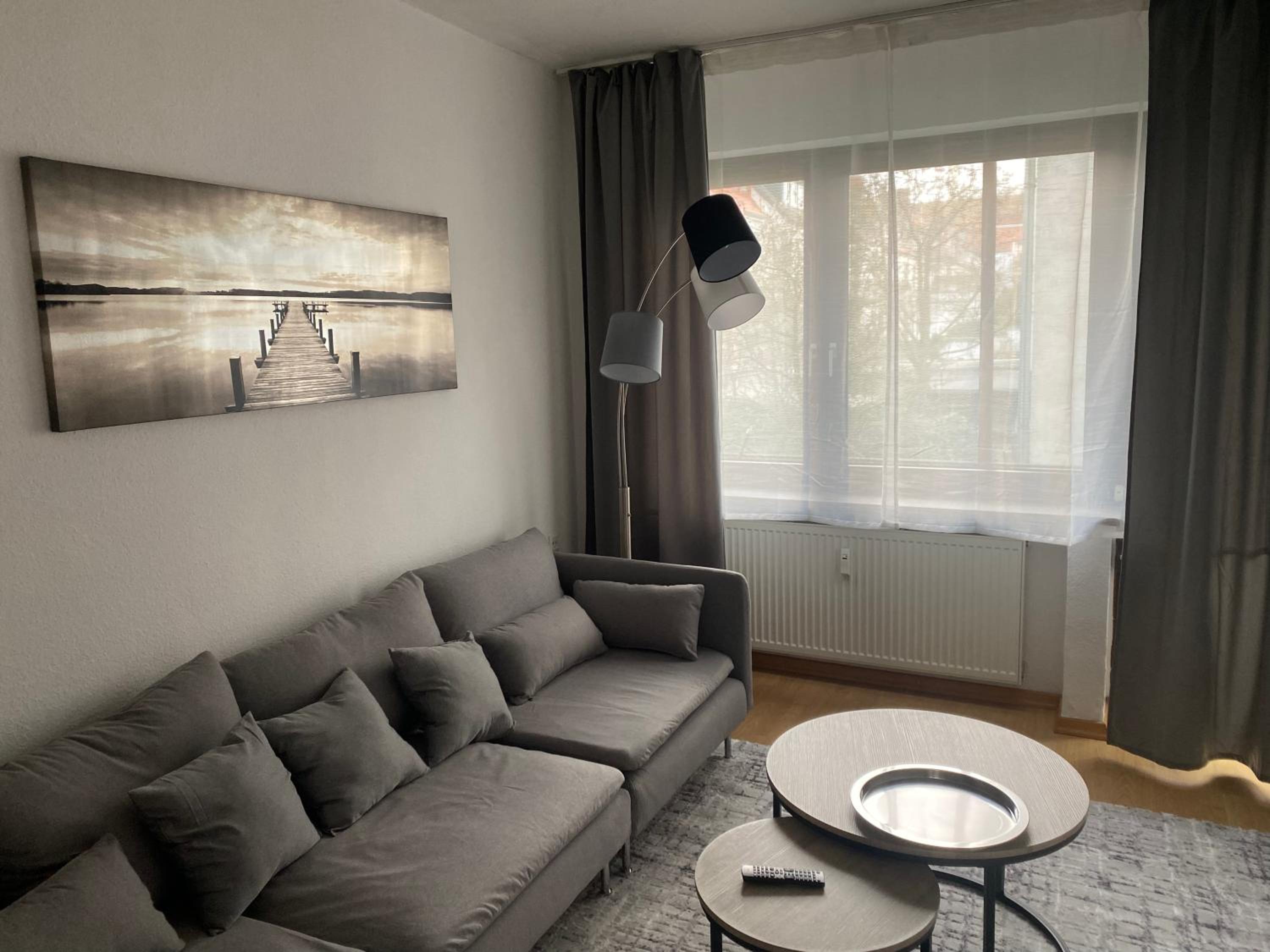 One-Bedroom Apartment photo 1