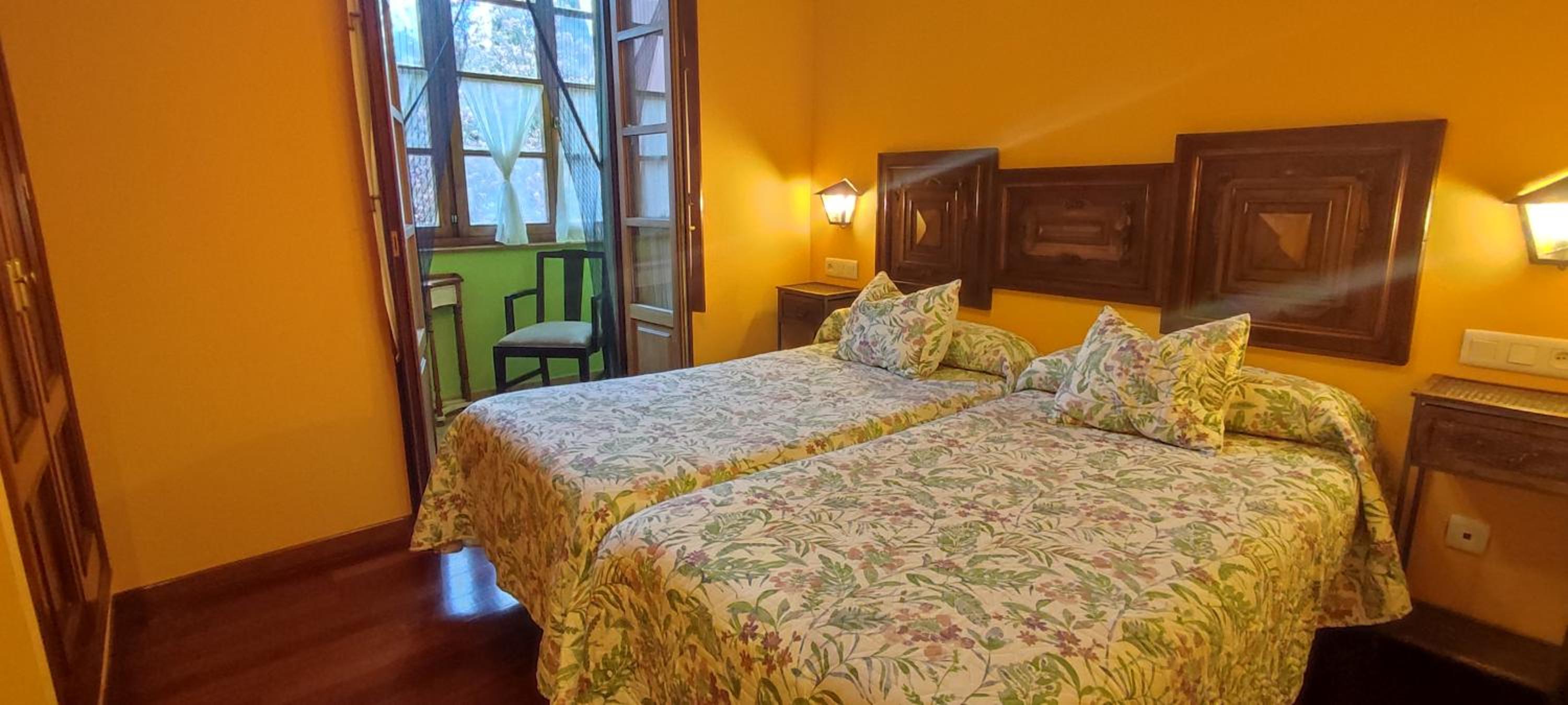 Habitación Doble o con Dos Camas con Vista al Jardín