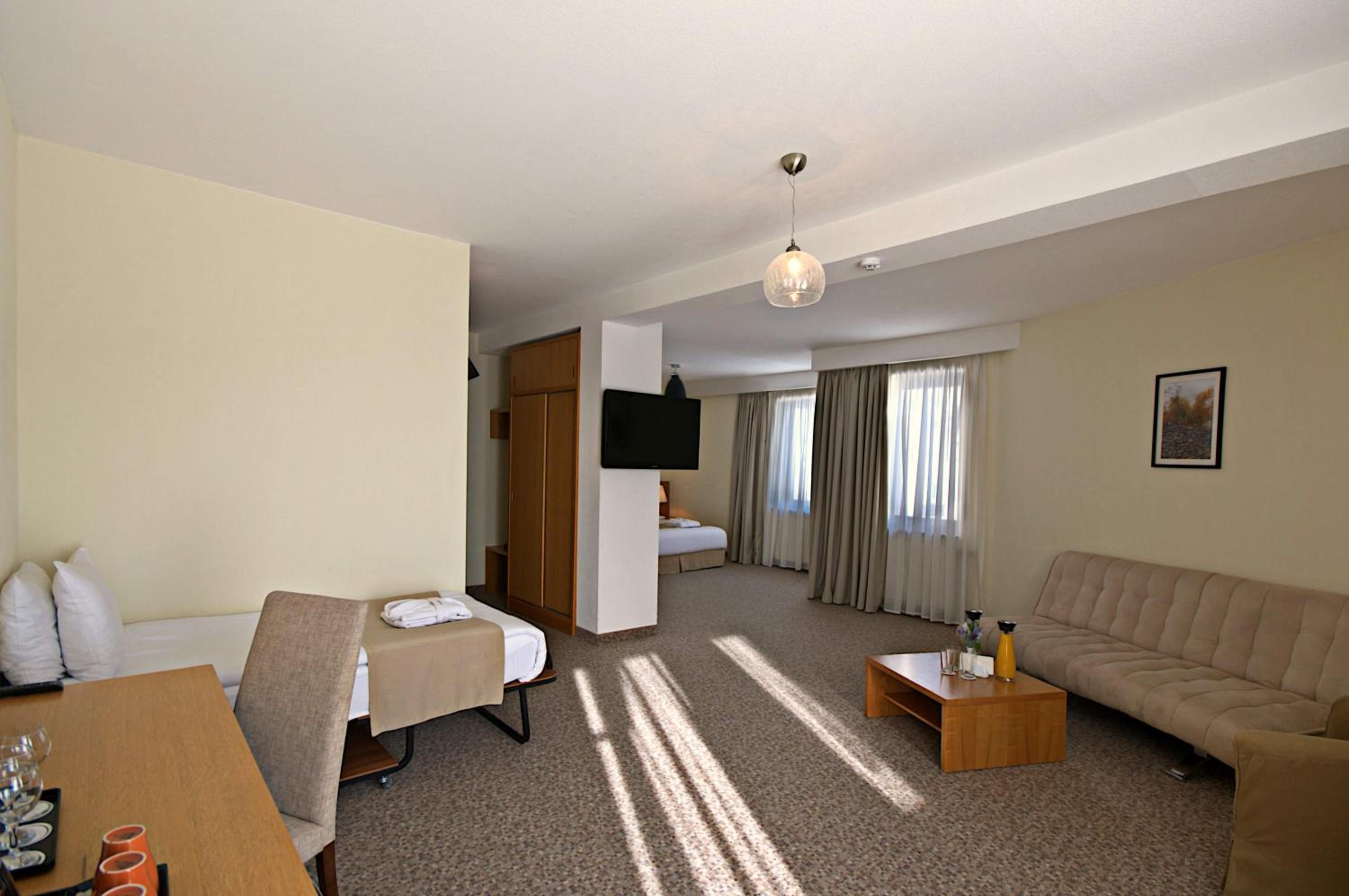 Standard Family Room photo 1