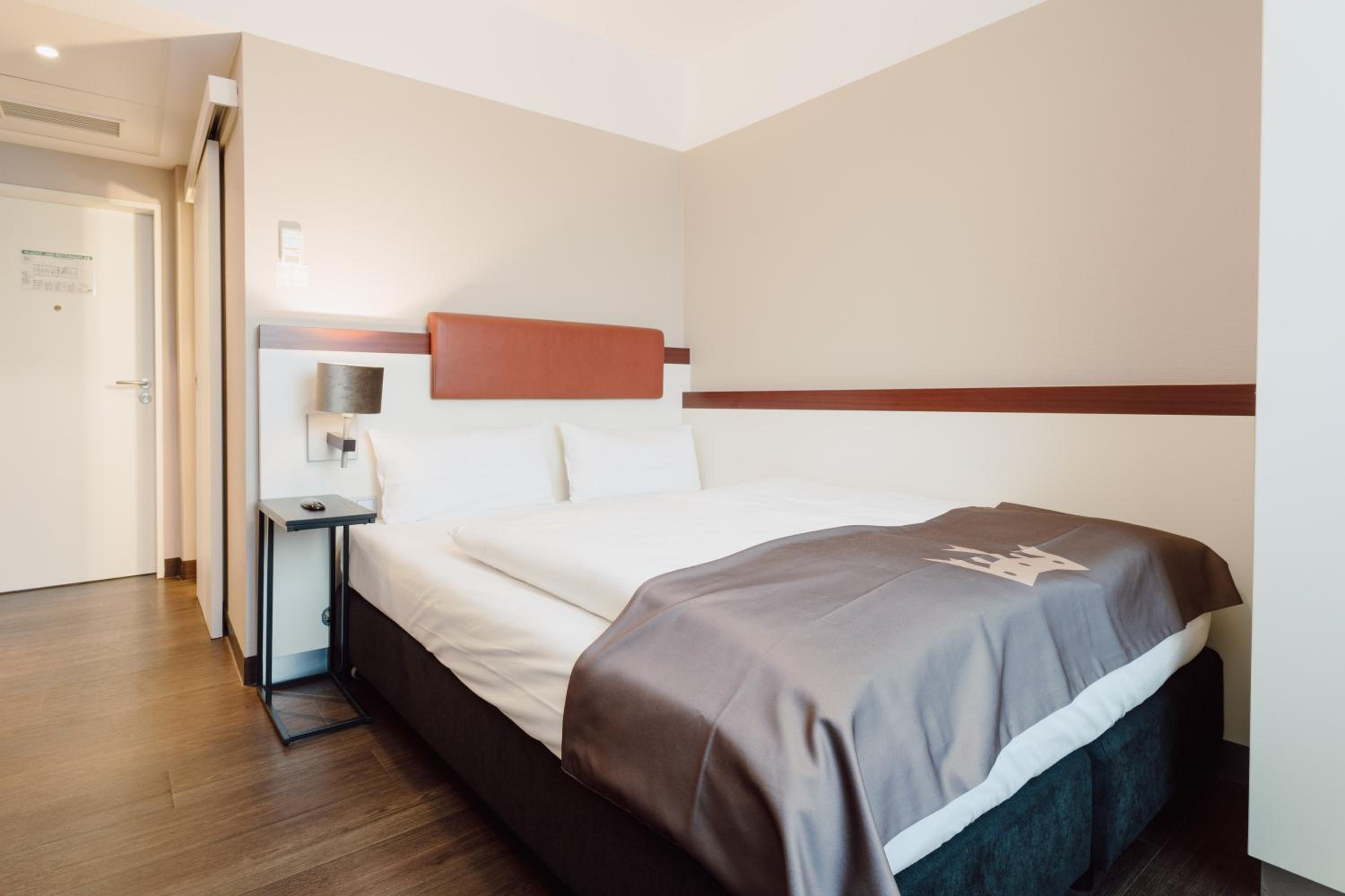 Standard Double Room - Photo 2