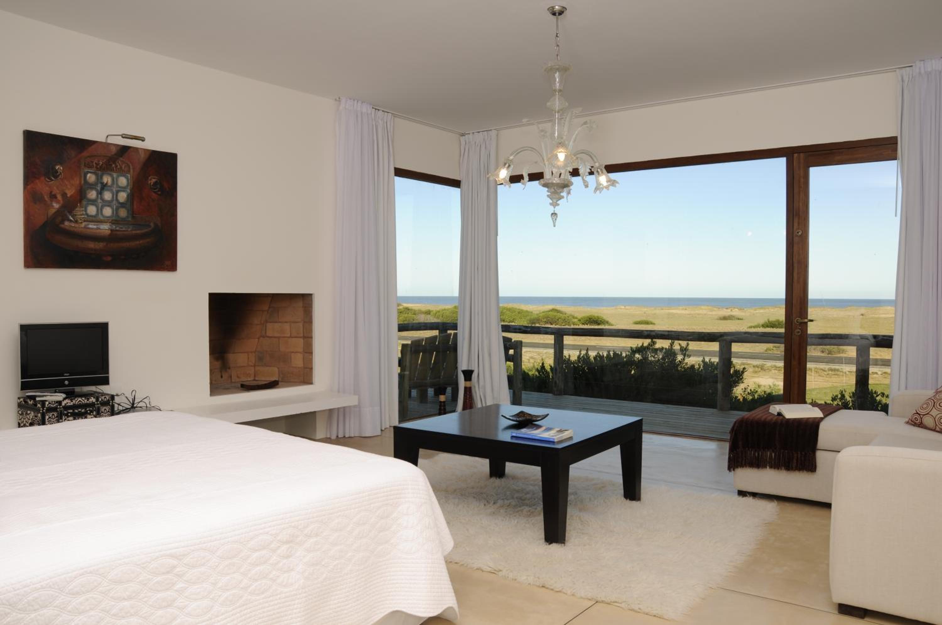 Superior Suite - Photo 1