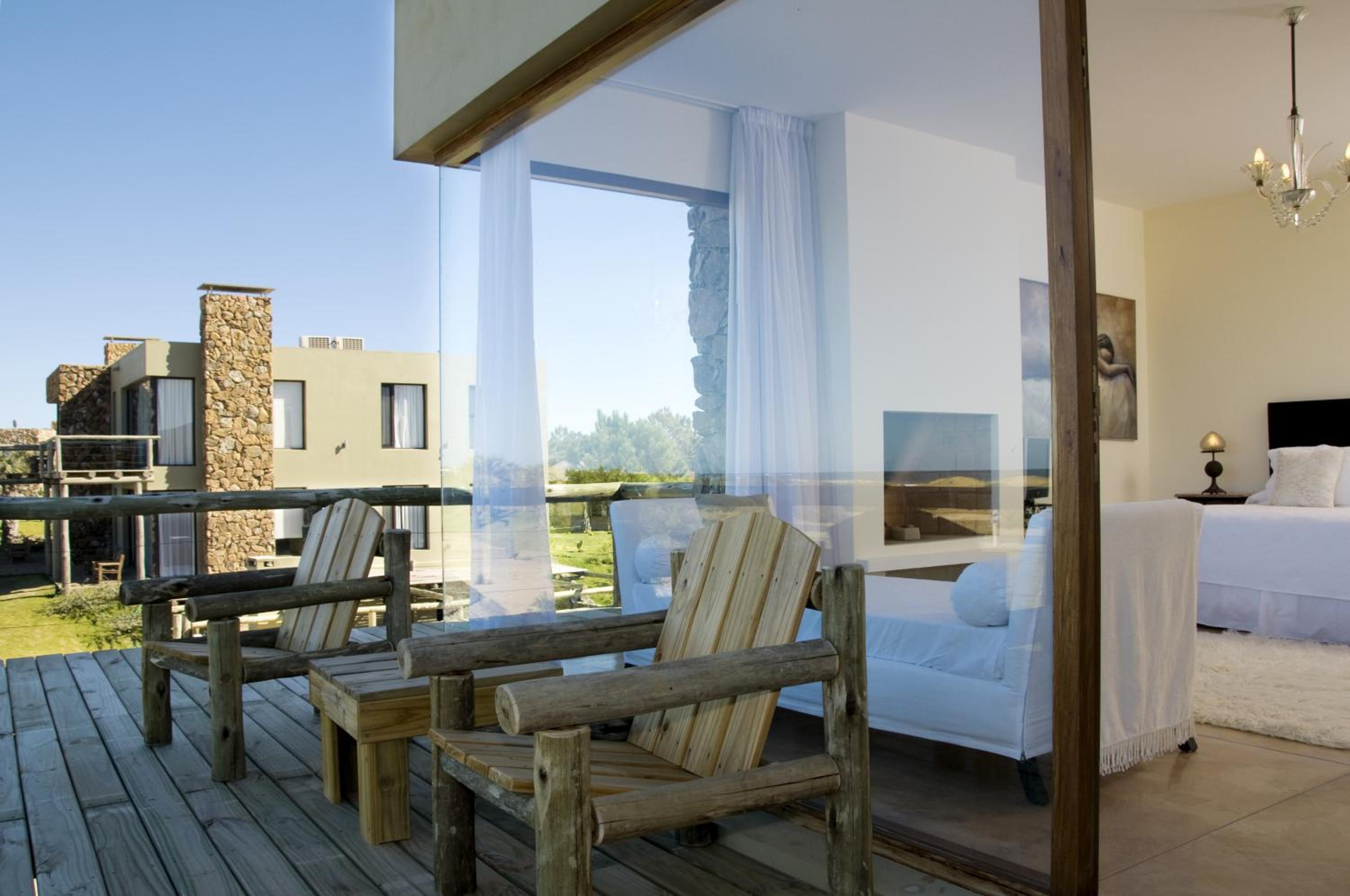Superior Suite - Photo 5