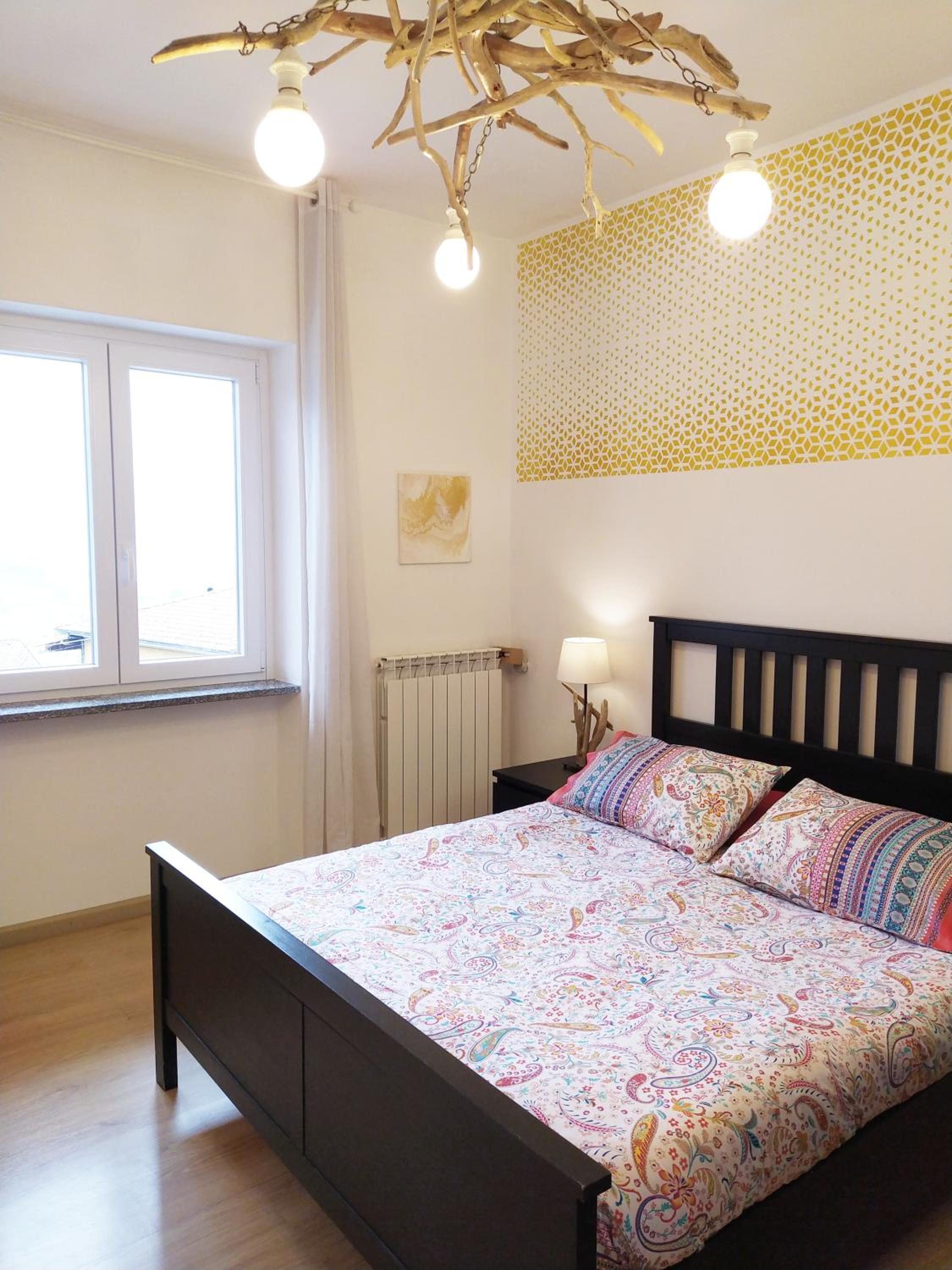 One-Bedroom Apartment with Lake View photo 3