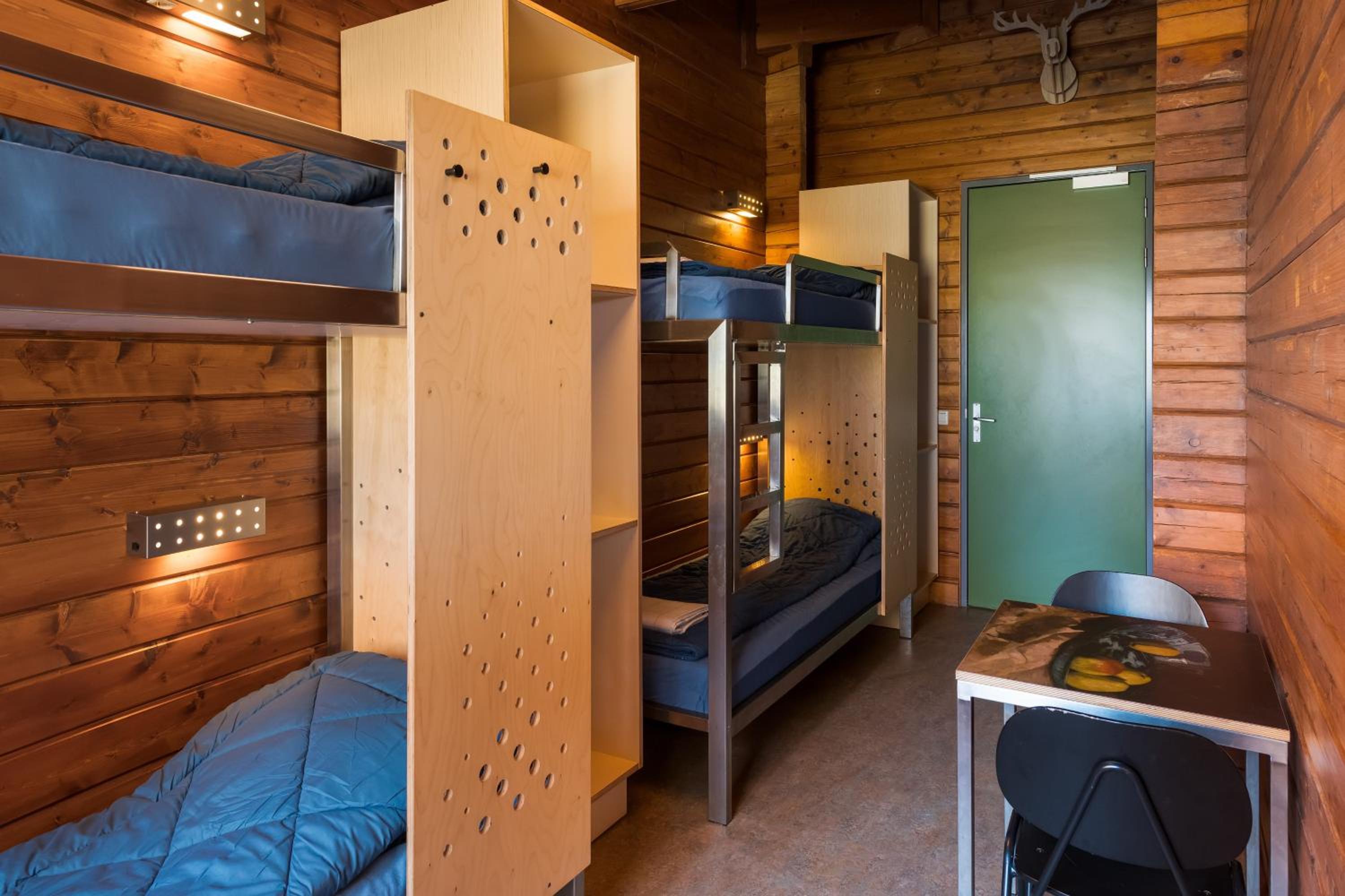 Quadruple Room with Private Bathroom and Shower photo 1