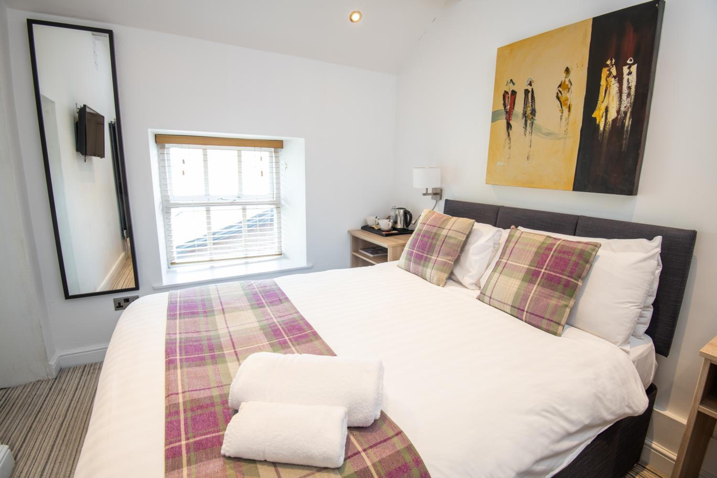Small Double Room - Photo 4