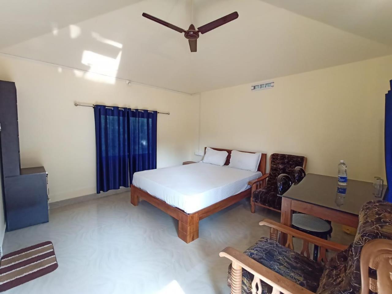 One-Bedroom House photo 1