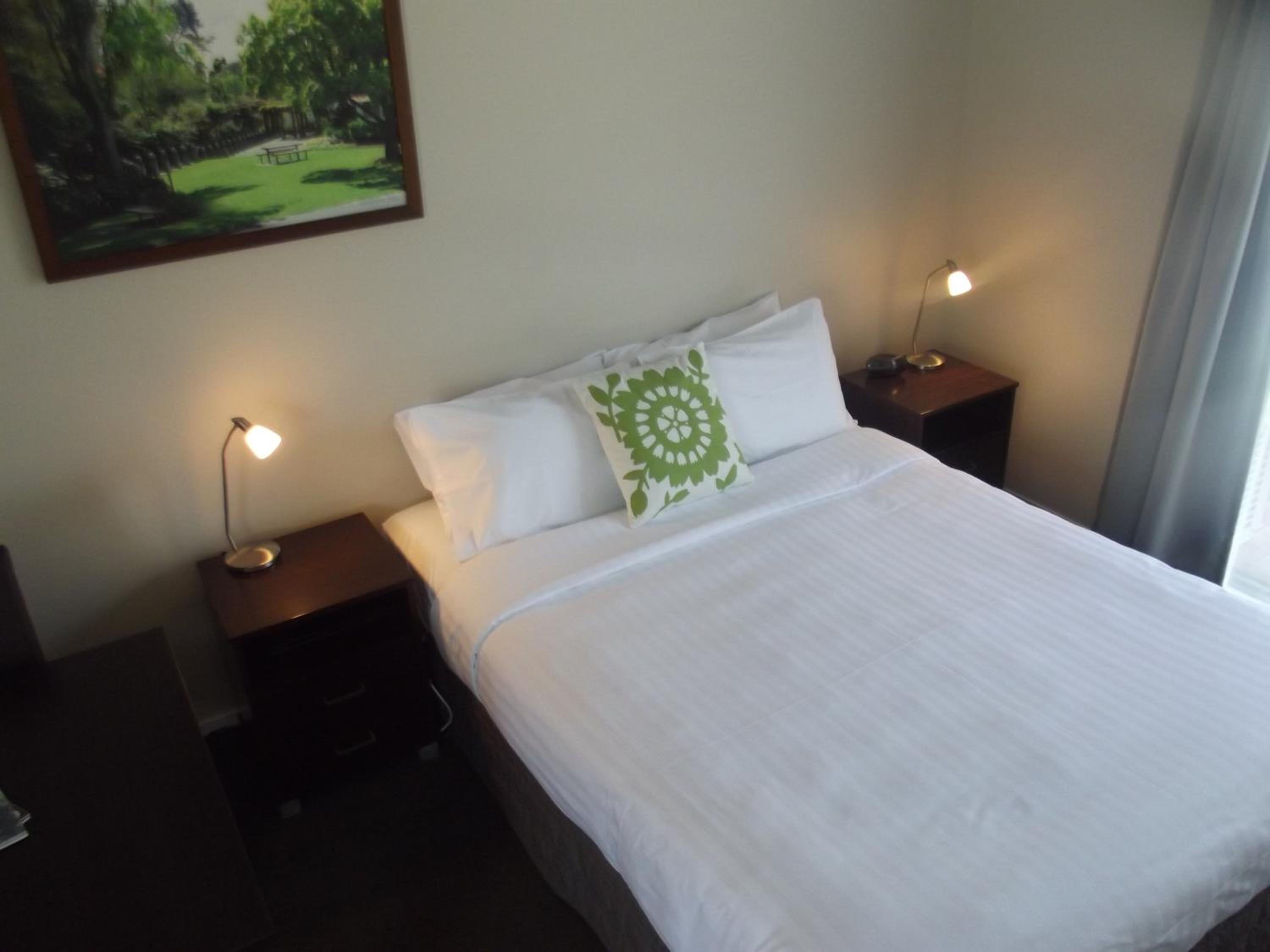 King Suite with Spa Bath photo 3