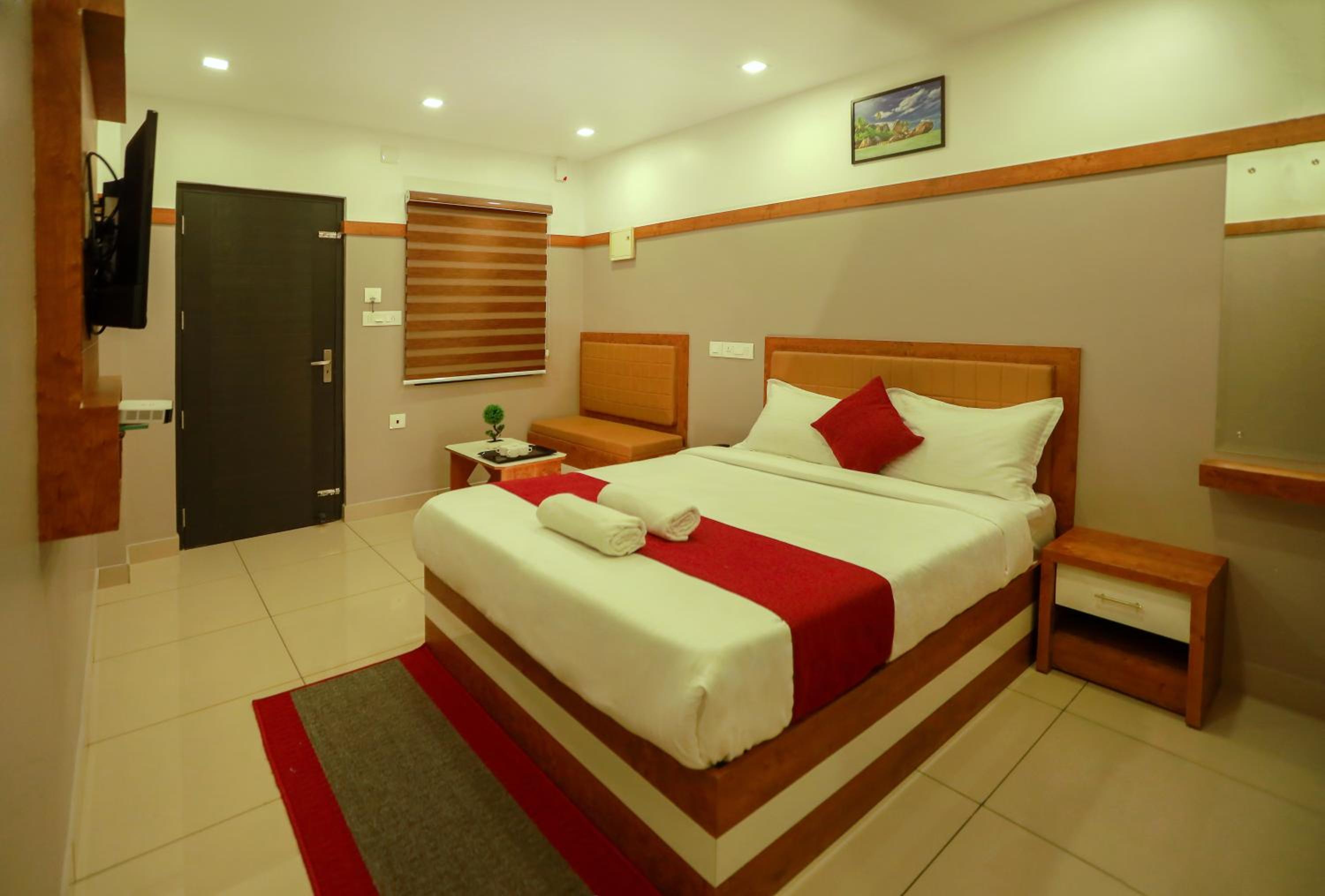 Standard King Room - Photo 3