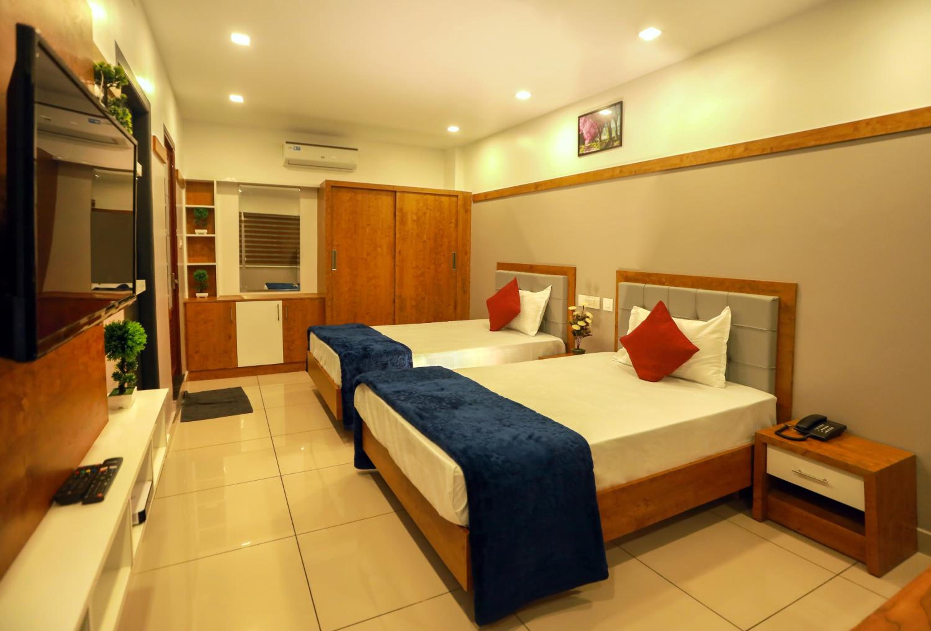 Twin Room with Extra Bed photo 3
