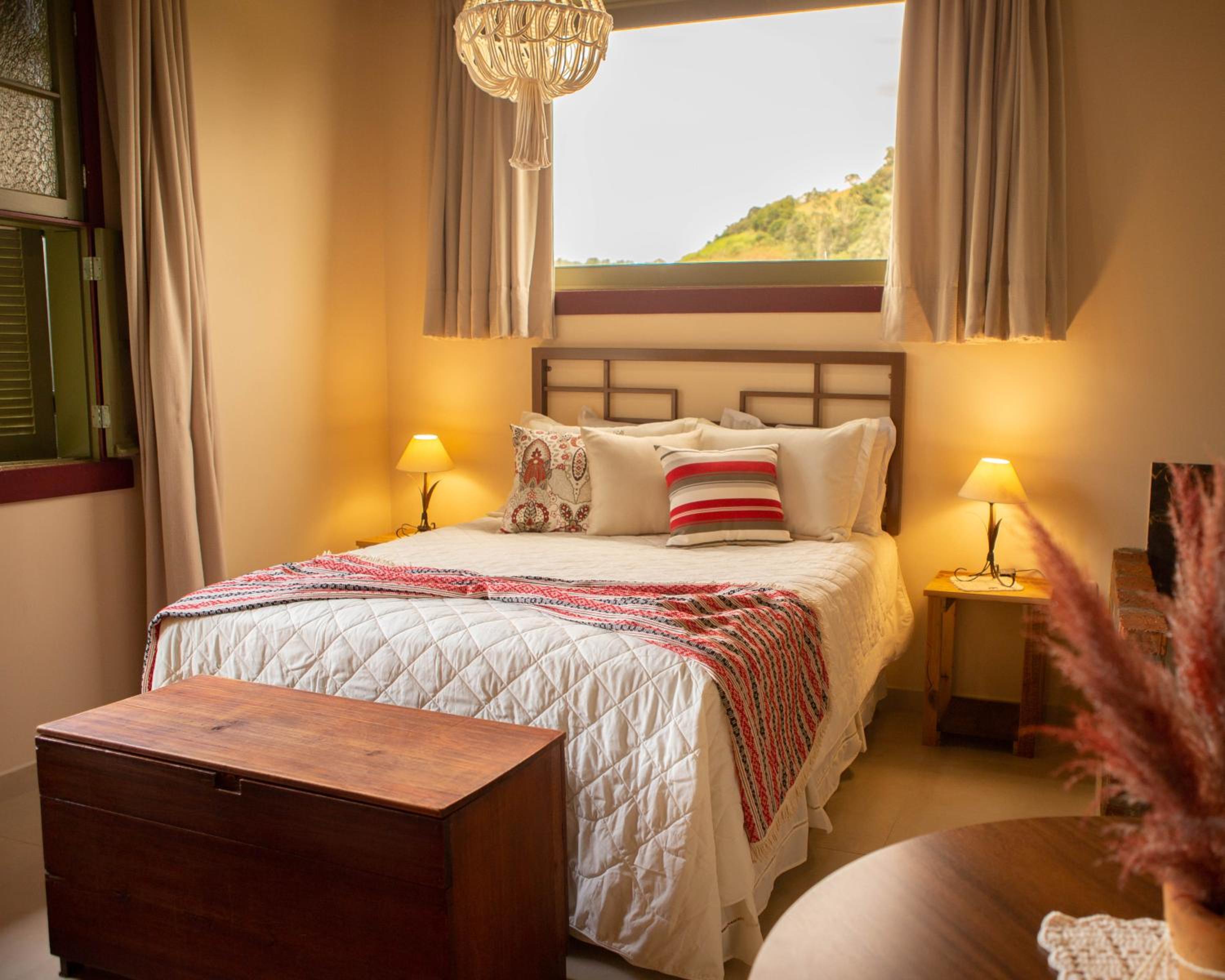 Deluxe Suite with Spa Bath photo 1