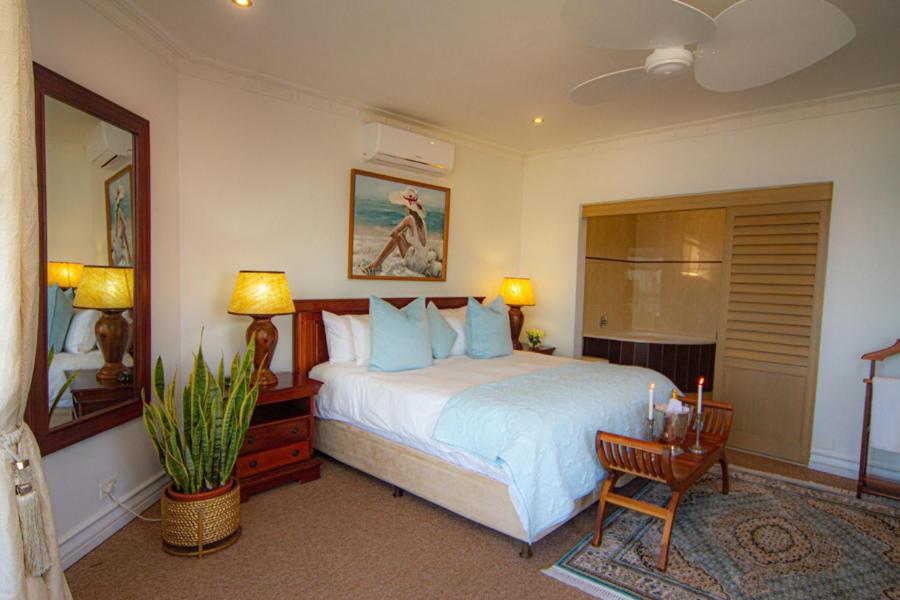 Luxury King Room - Photo 10