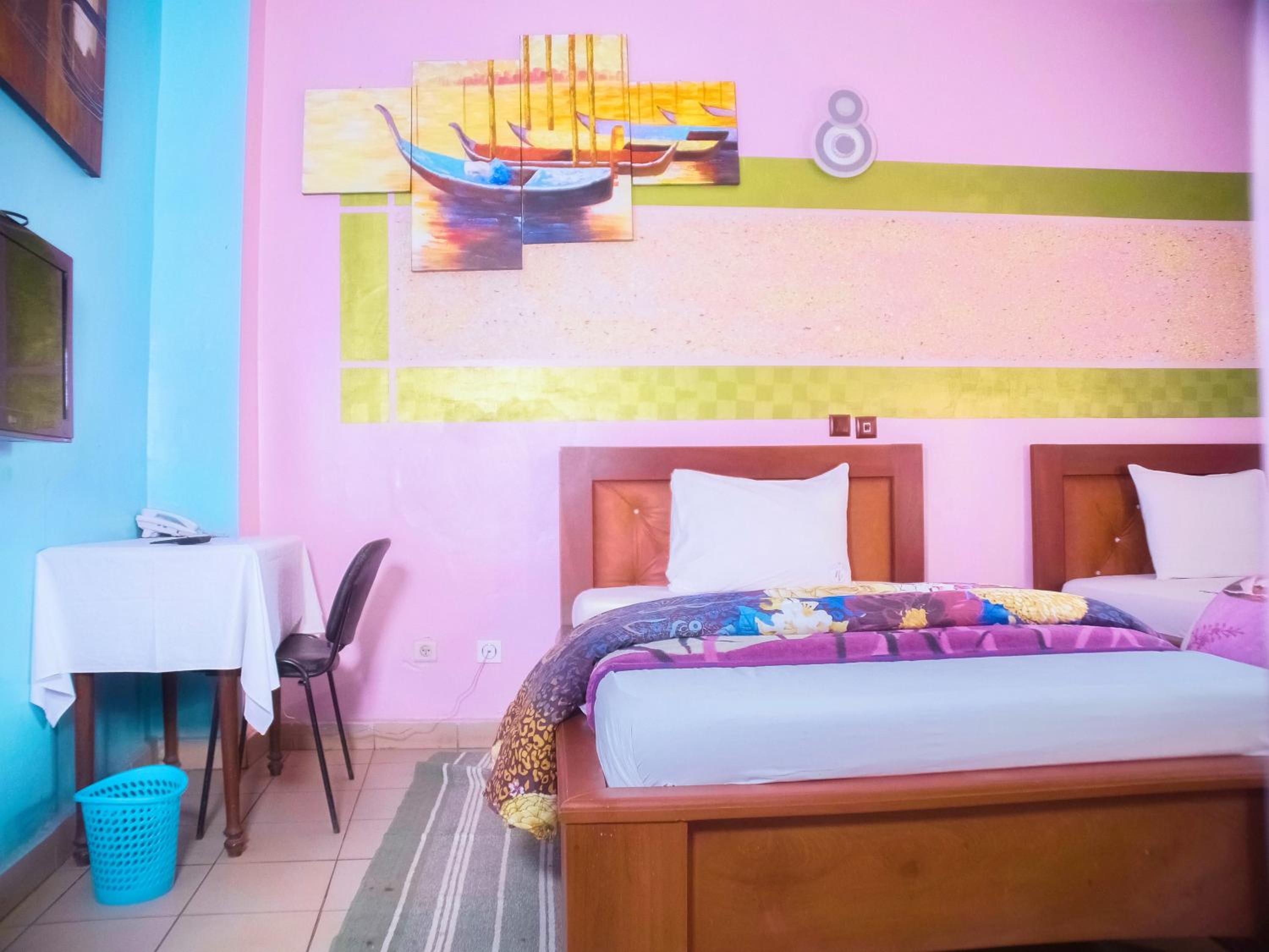 Twin Room with City View photo 2