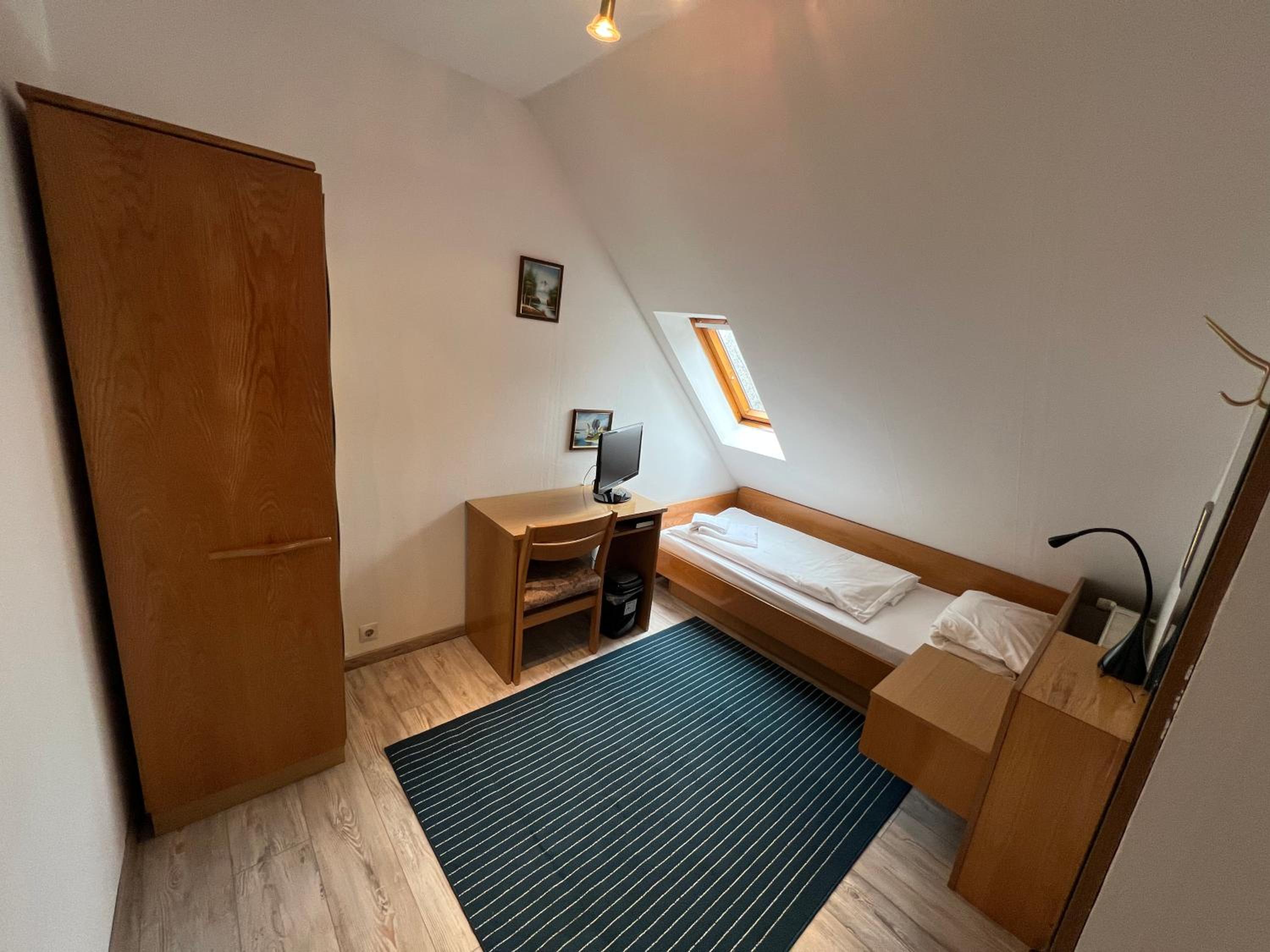 Triple Room - Photo 2