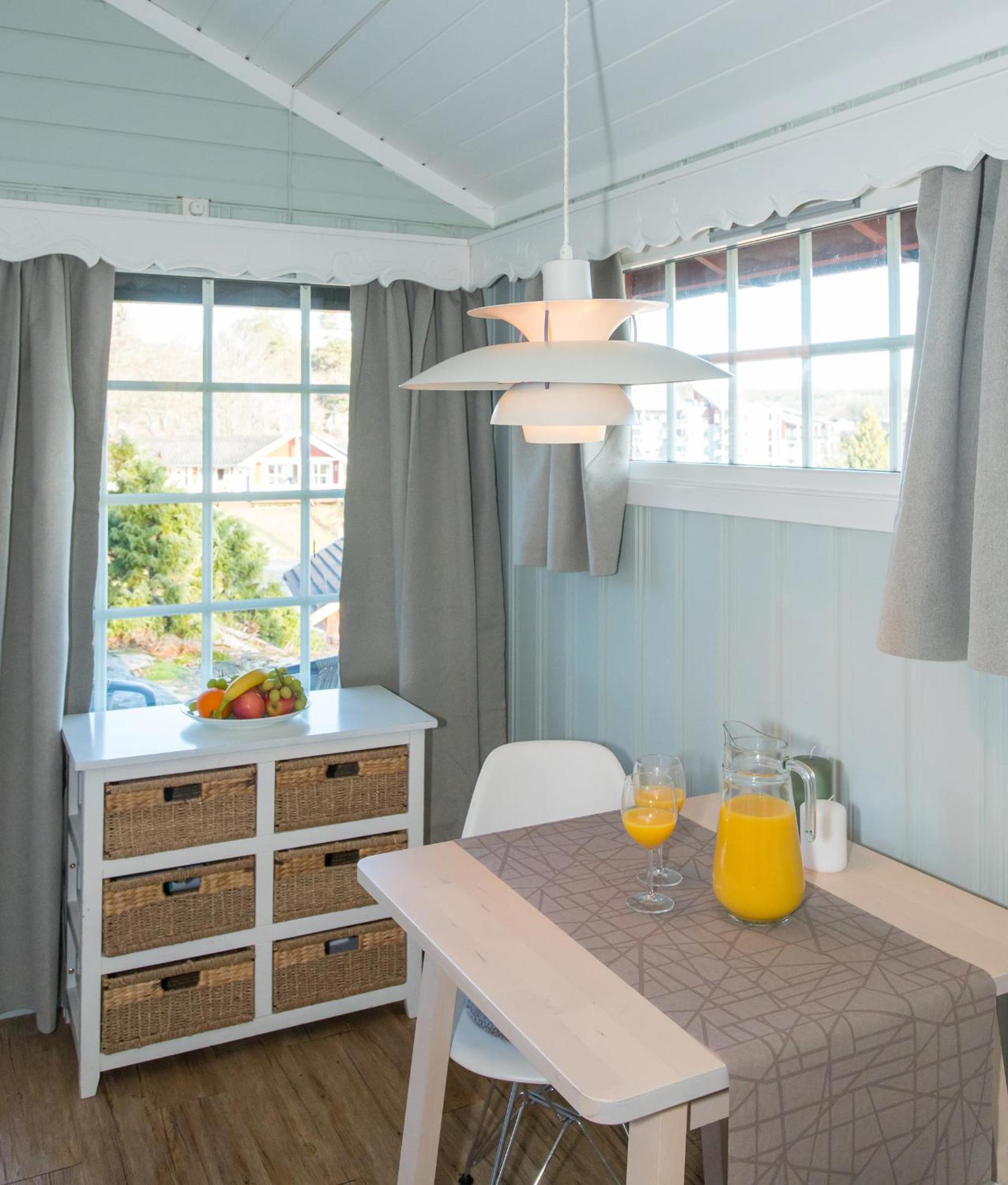 Summer Cabin with Shared Bathroom photo 2