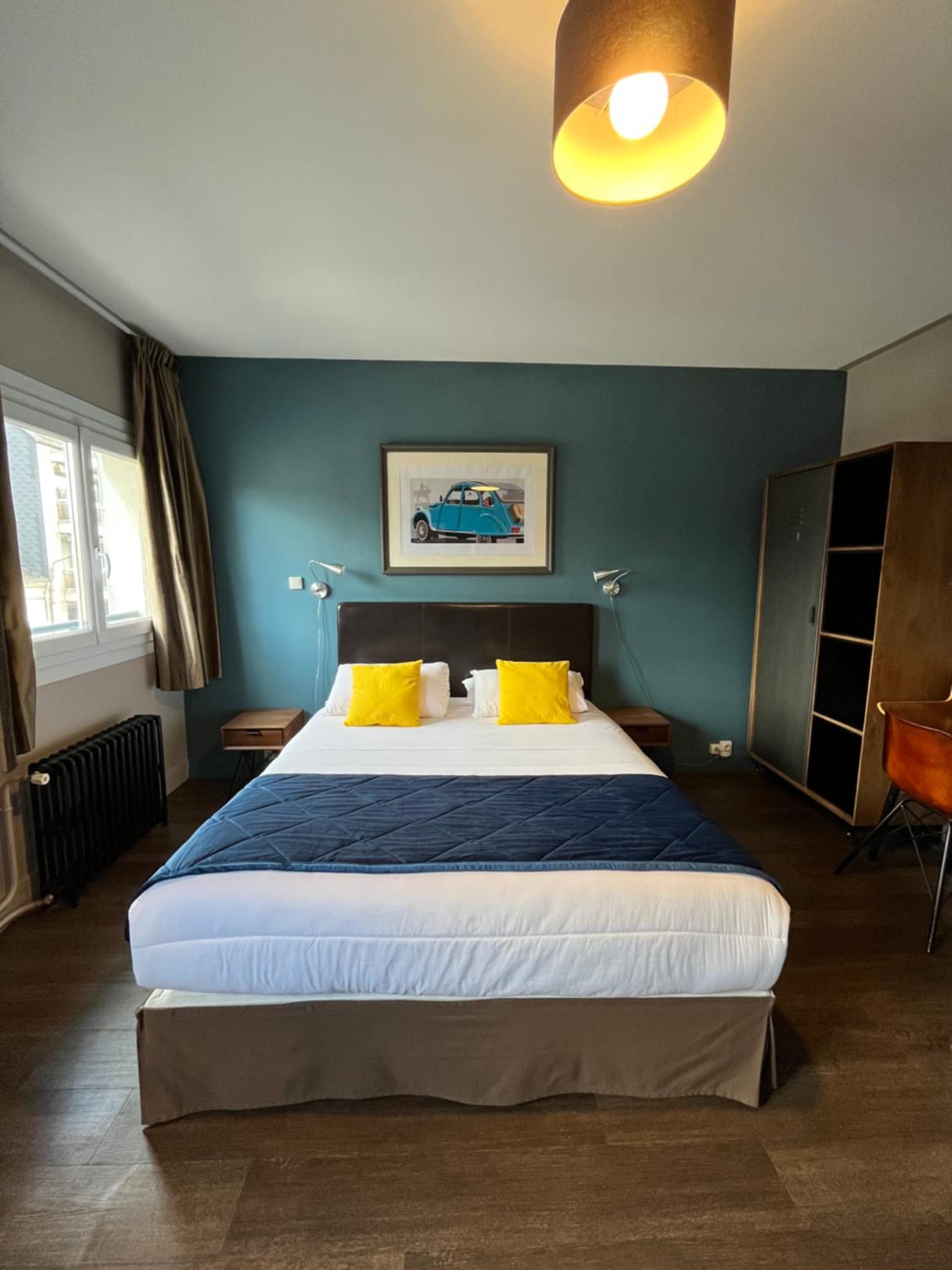 Family Room (3 Adults) - Photo 5