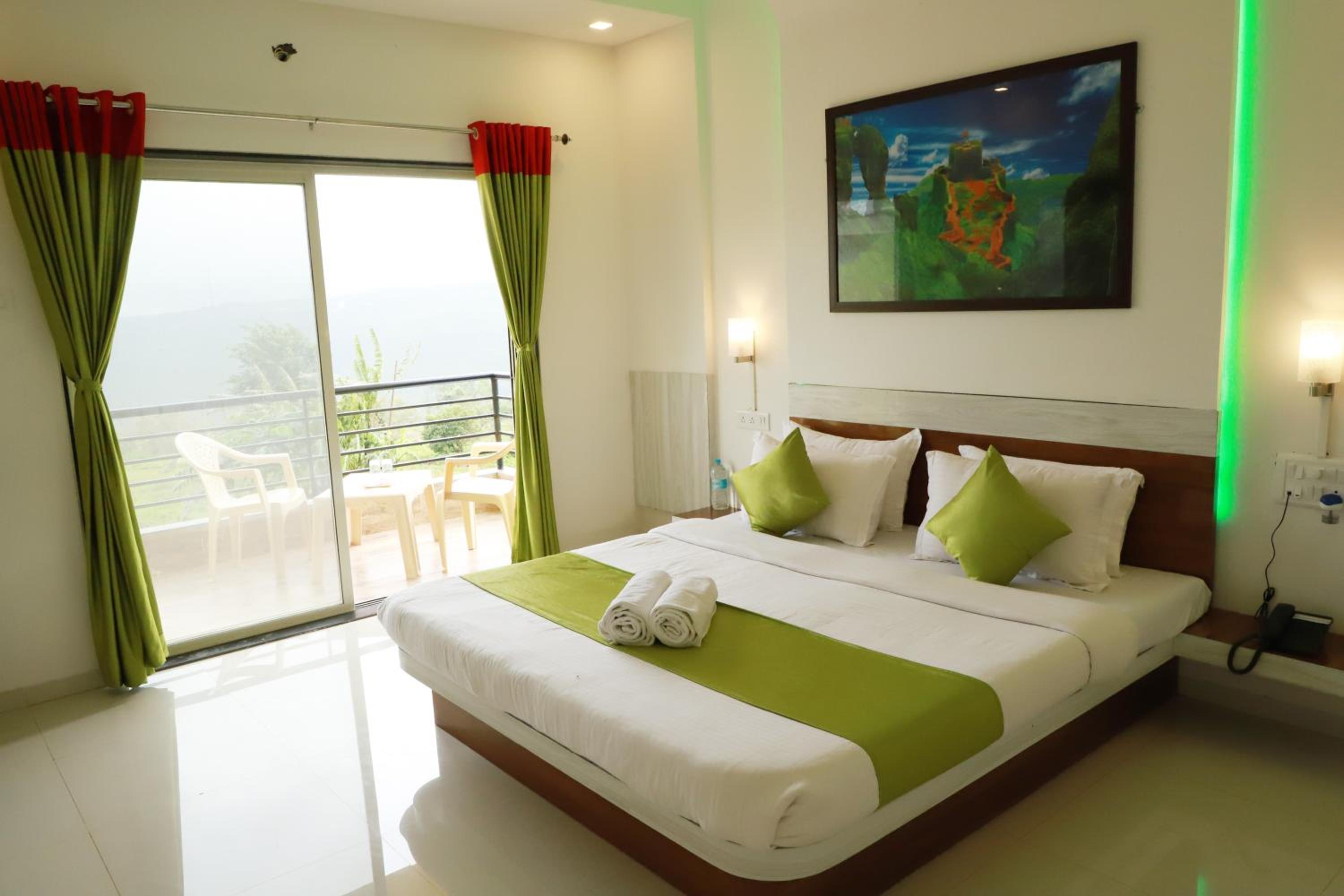 Deluxe Double Room photo 2