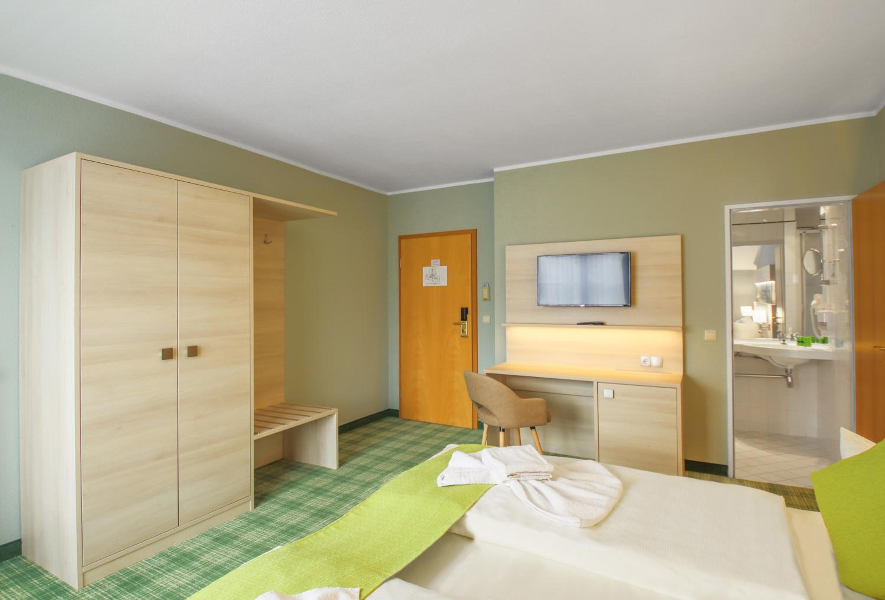 Double Room - Photo 5
