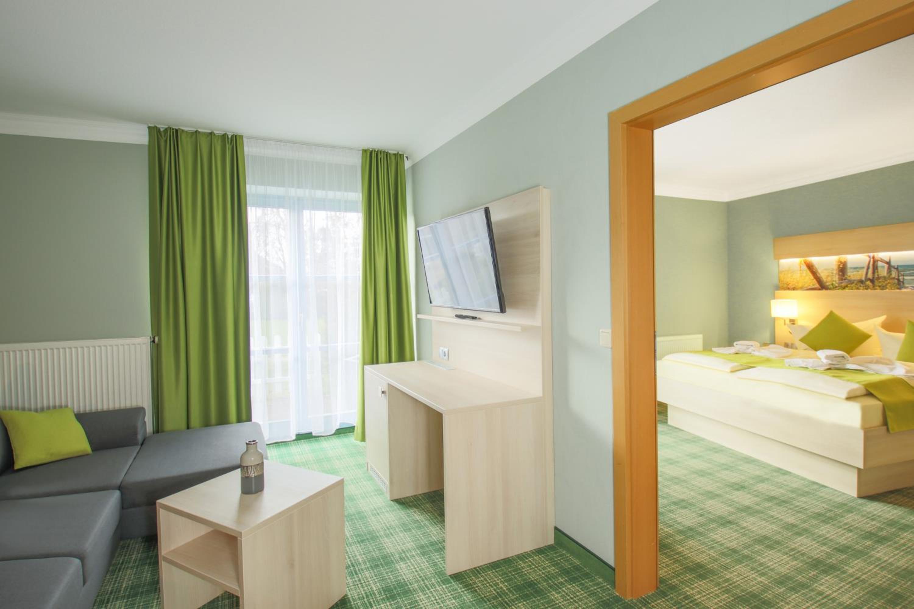 Suite with Terrace - Photo 2