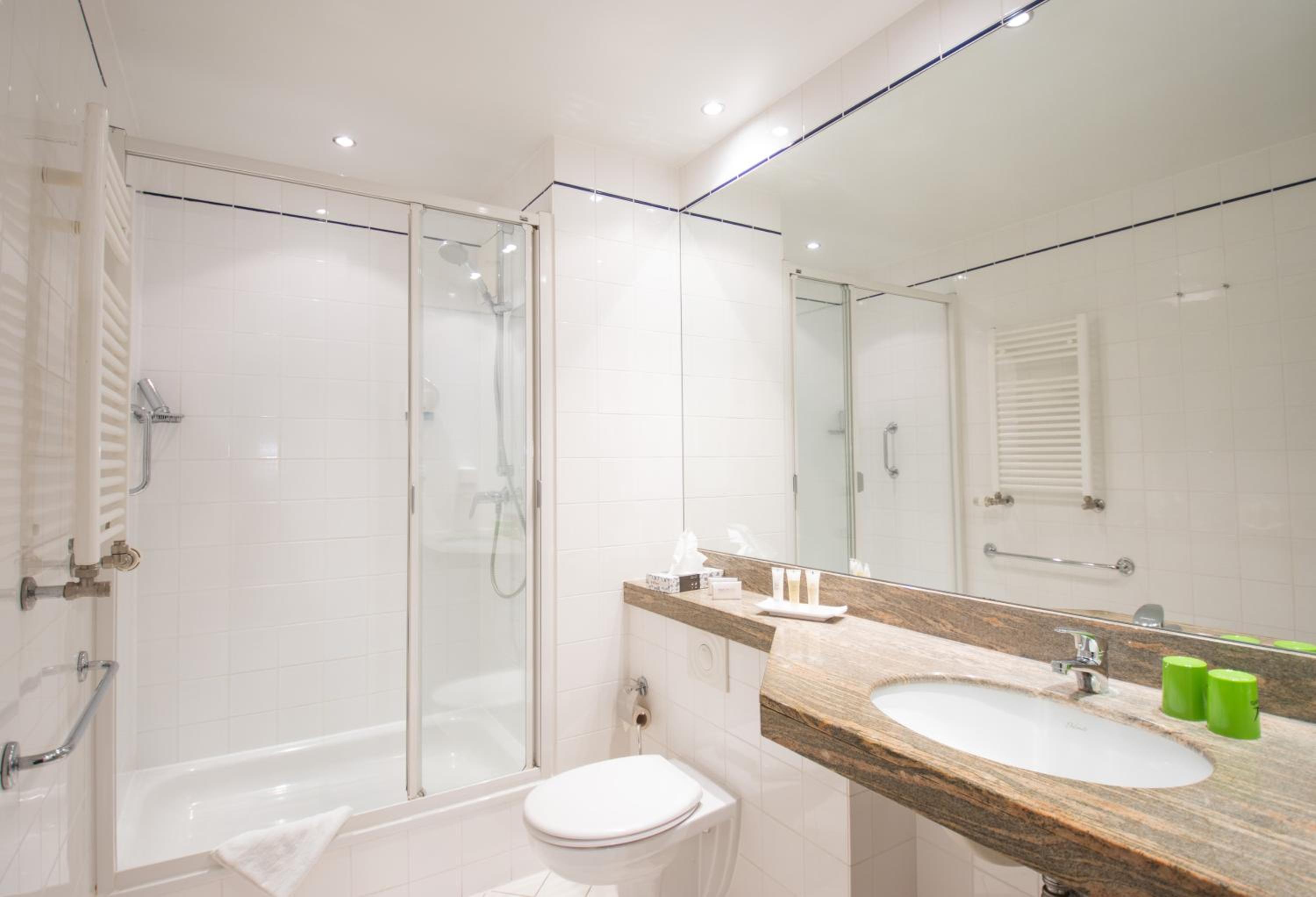 Suite with Terrace - Photo 4