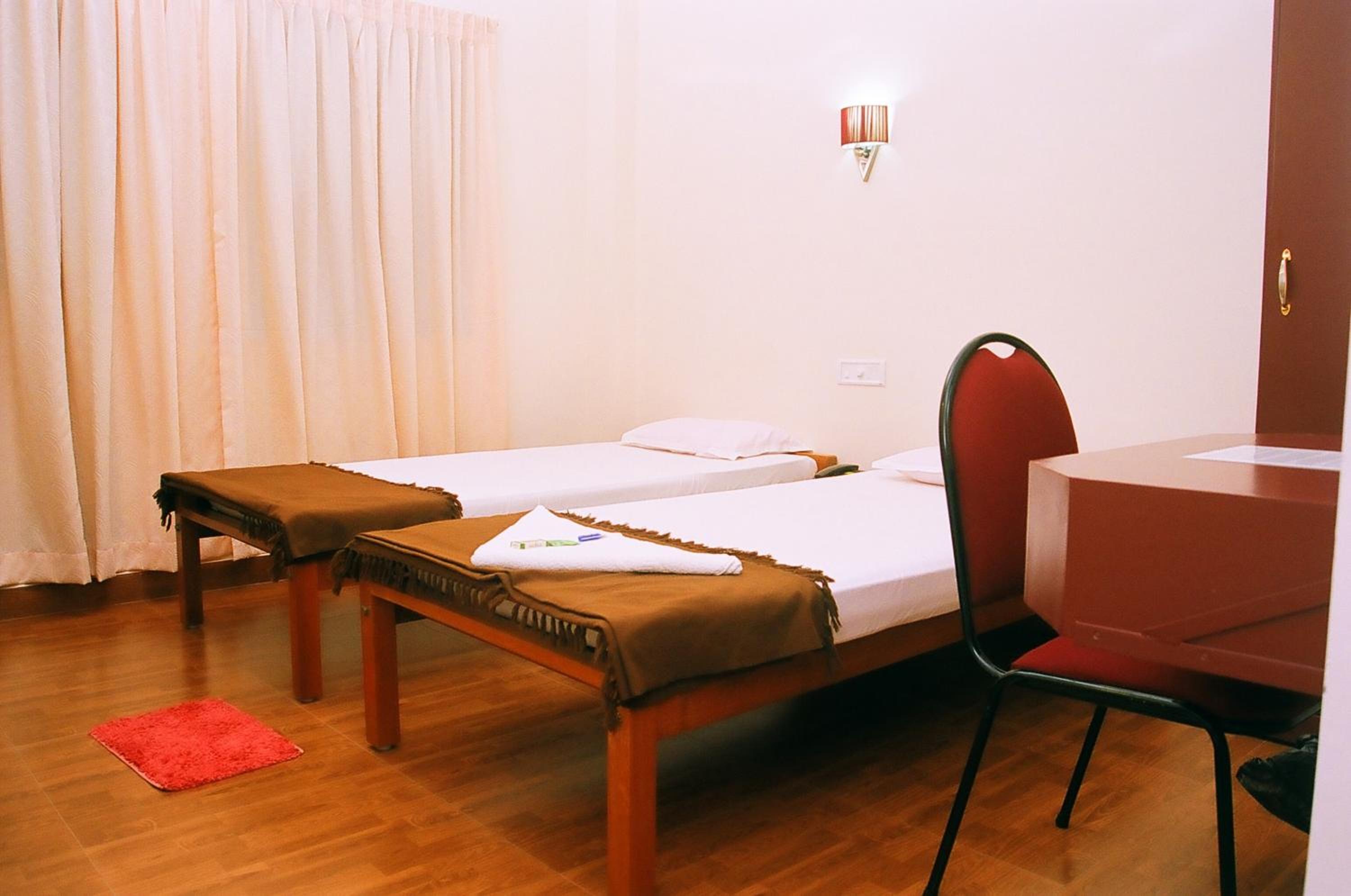 Standard Double or Twin Room photo 3