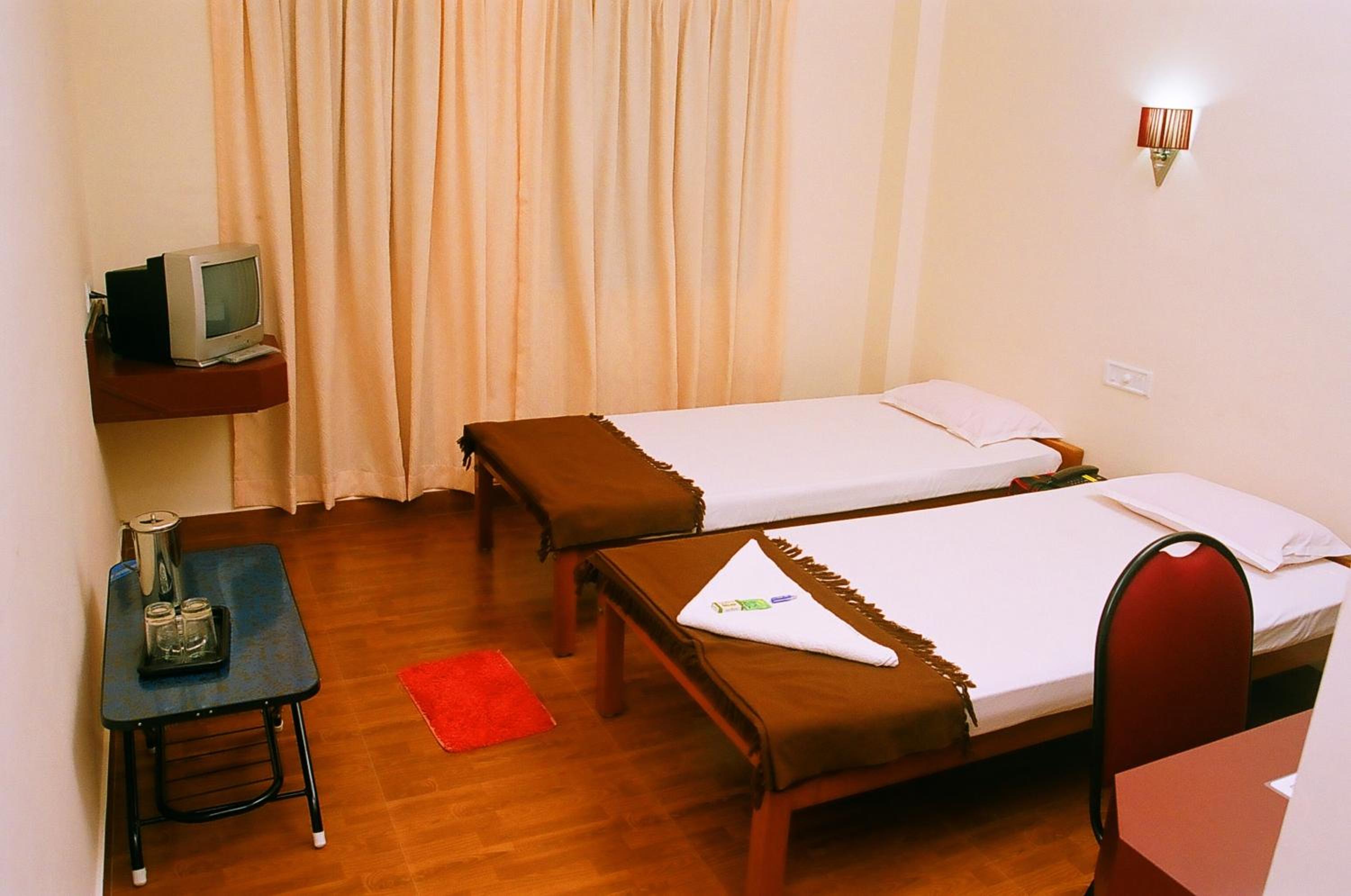 Standard Double or Twin Room photo 2