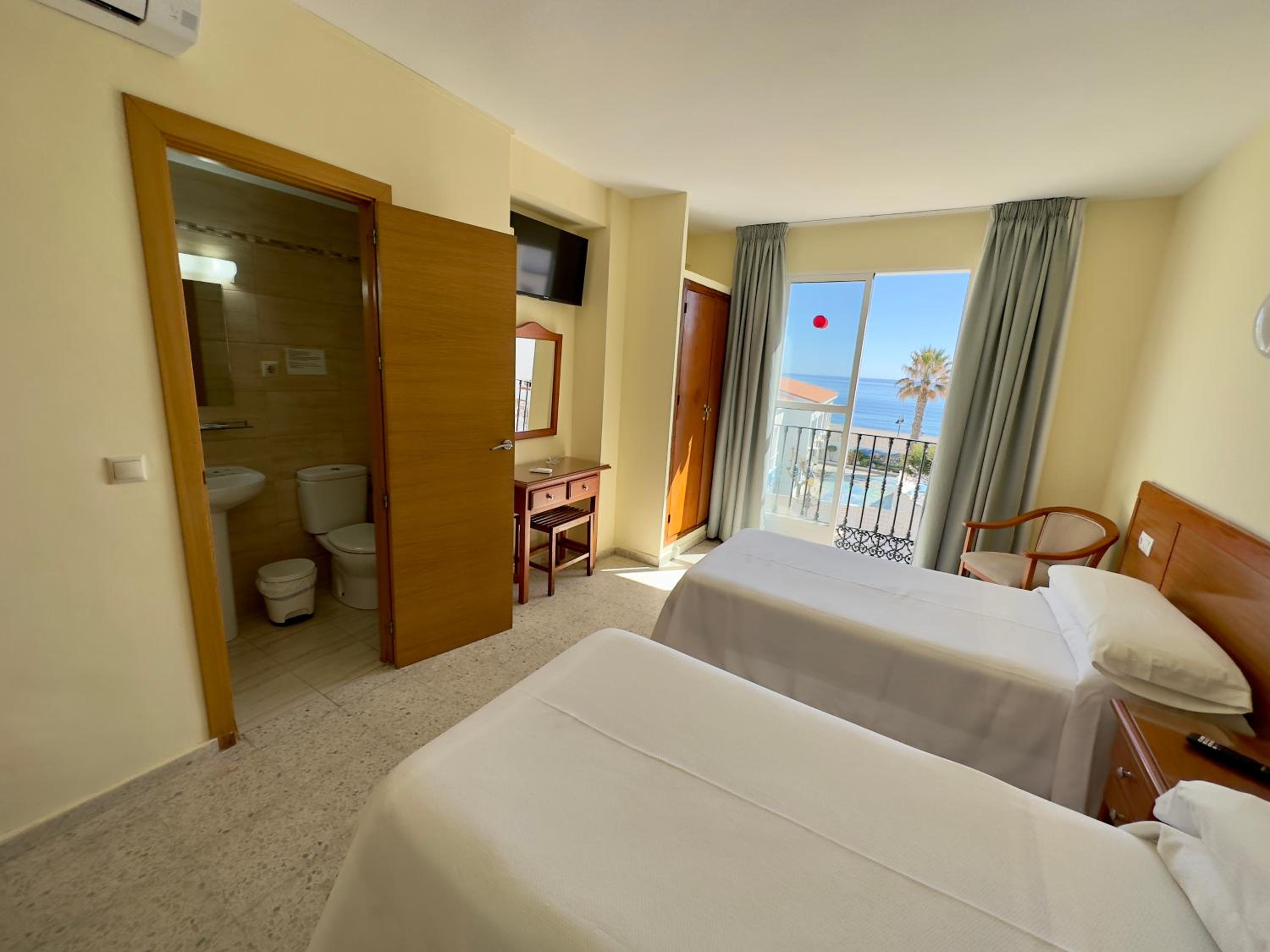 Habitación Doble o con Dos Camas con Vista al Mar