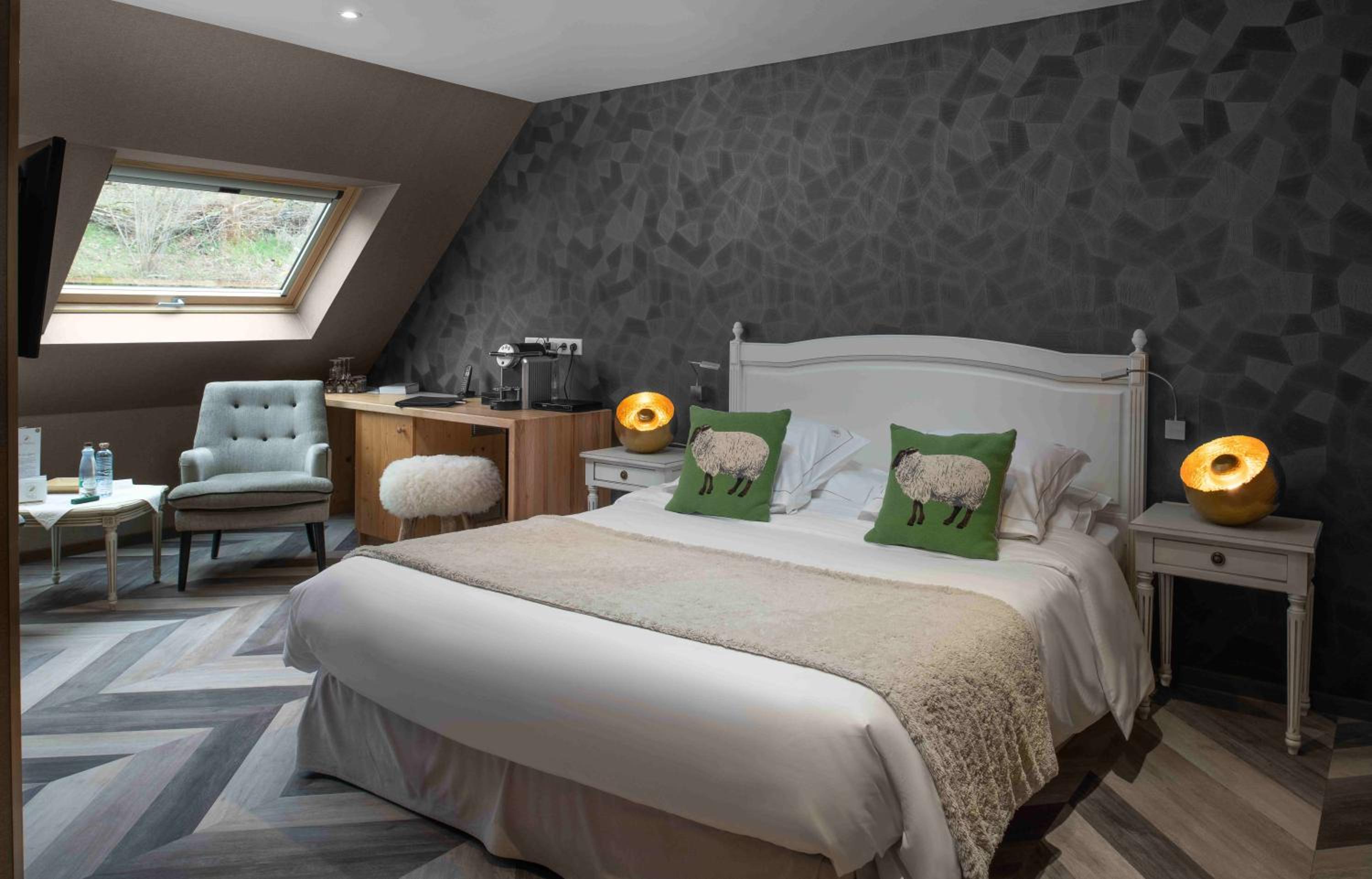 Superior Double Room "Les Montagnes" - Photo 5