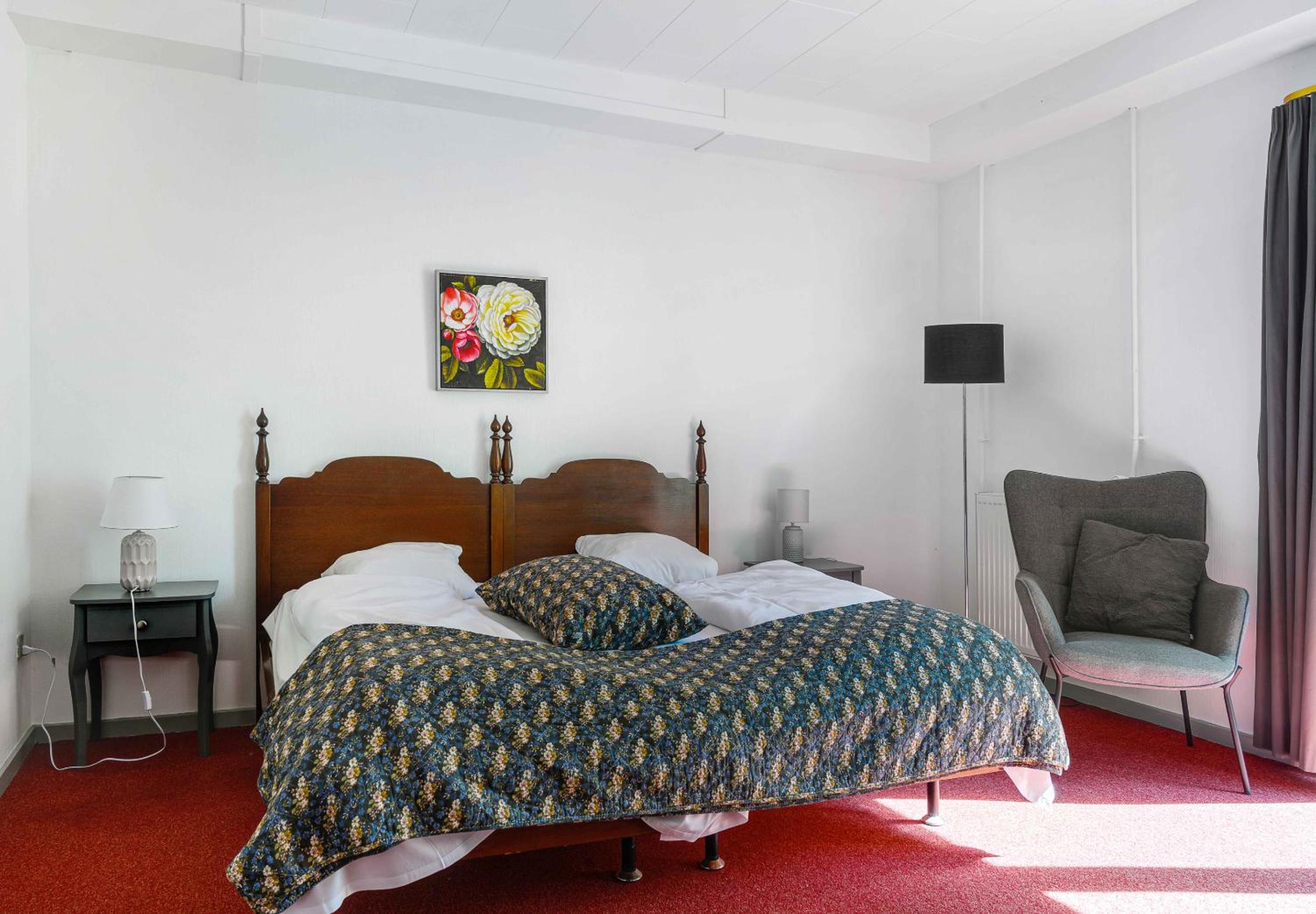 Double Room with Patio - Photo 3
