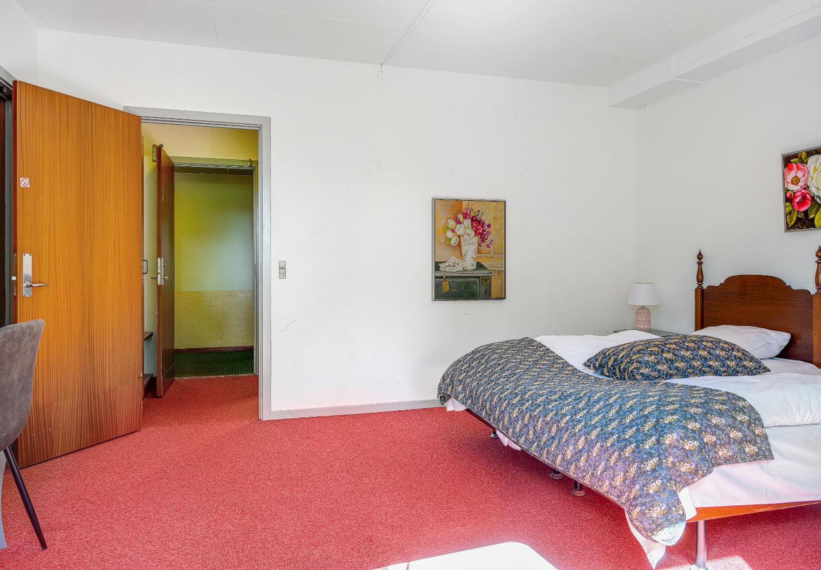 Double or Twin Room - Photo 3