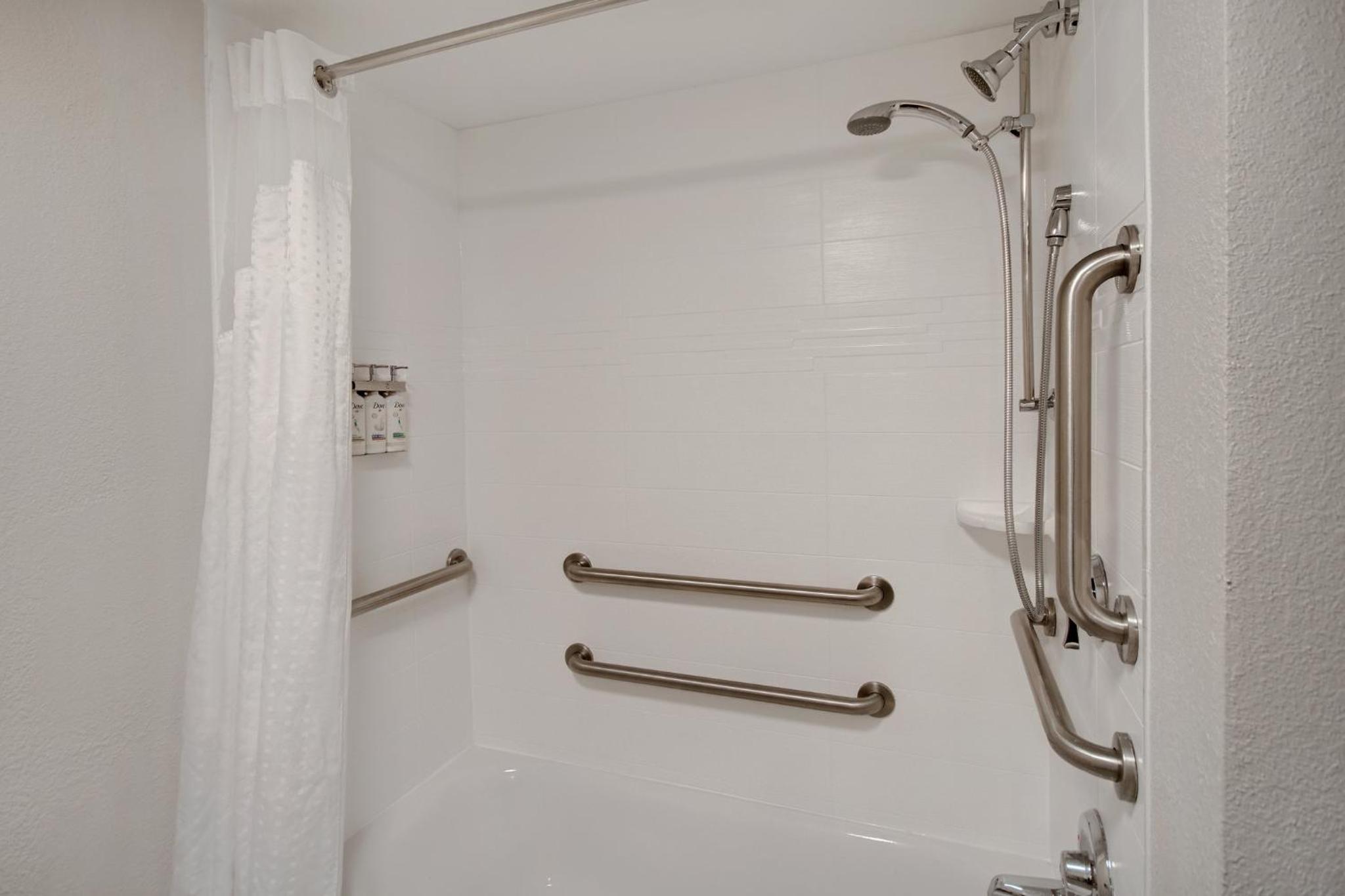 King Room - Mobility Access/Hearing Accessible - Photo 12