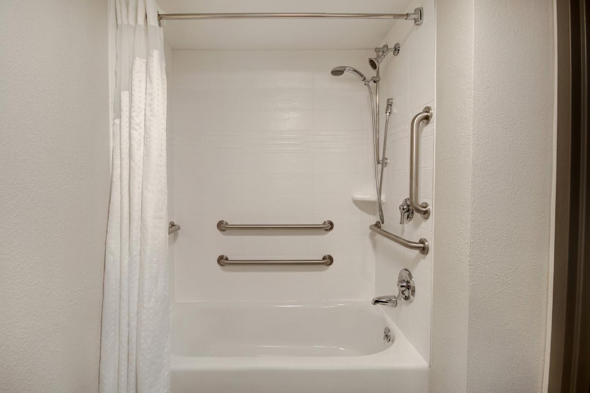 King Room - Mobility Access/Hearing Accessible - Photo 10