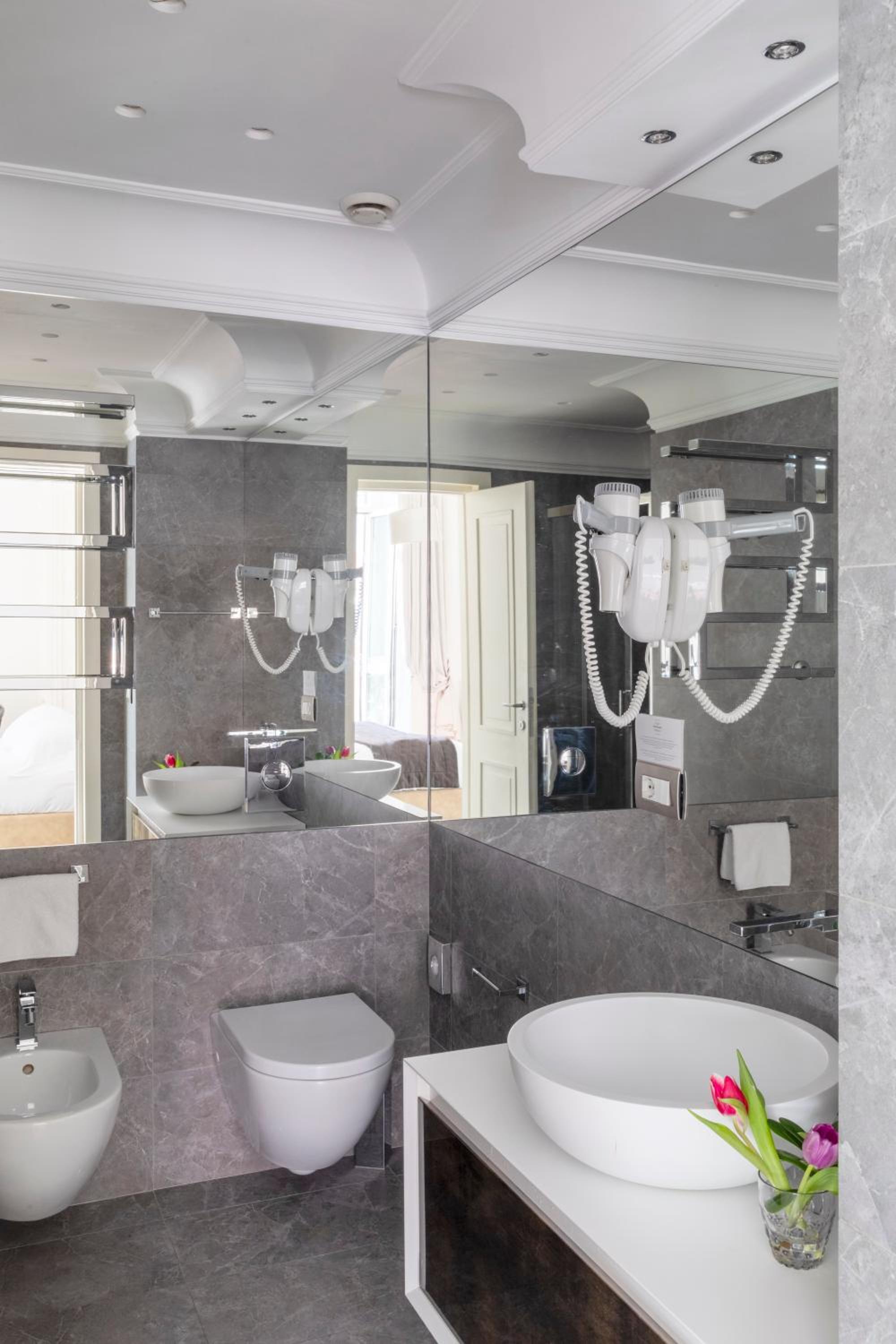 Deluxe Double or Twin Room with Balcony - Annex