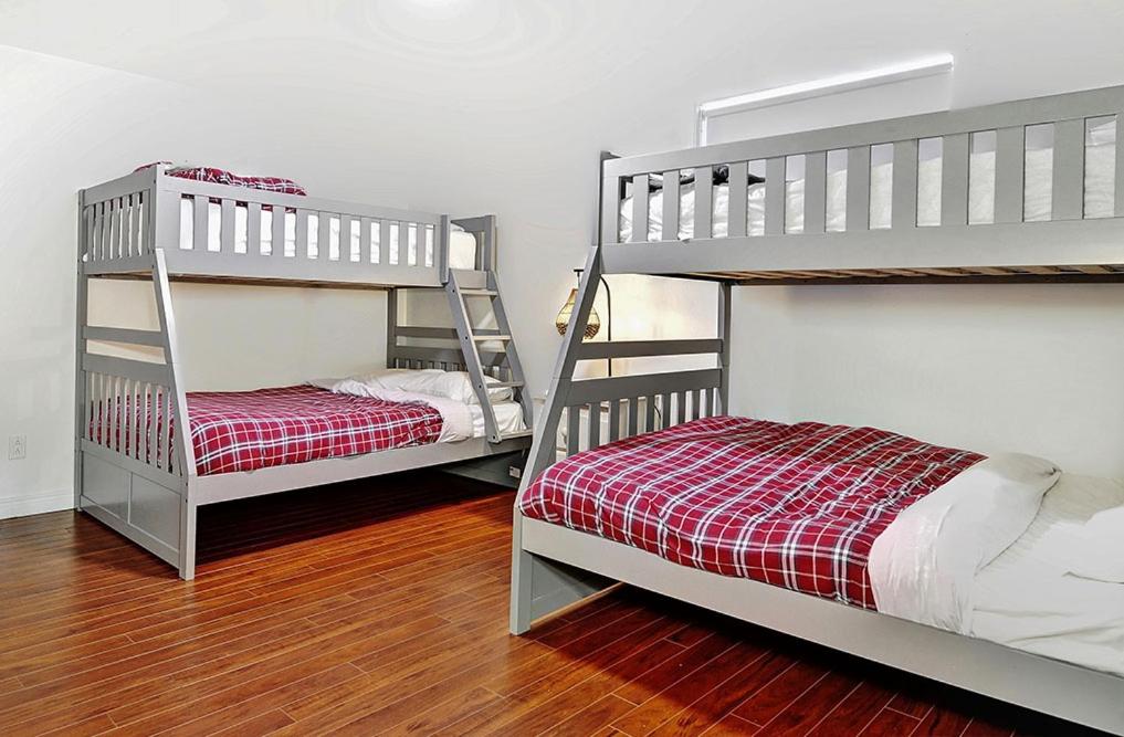 Five-Bedroom Chalet photo 1