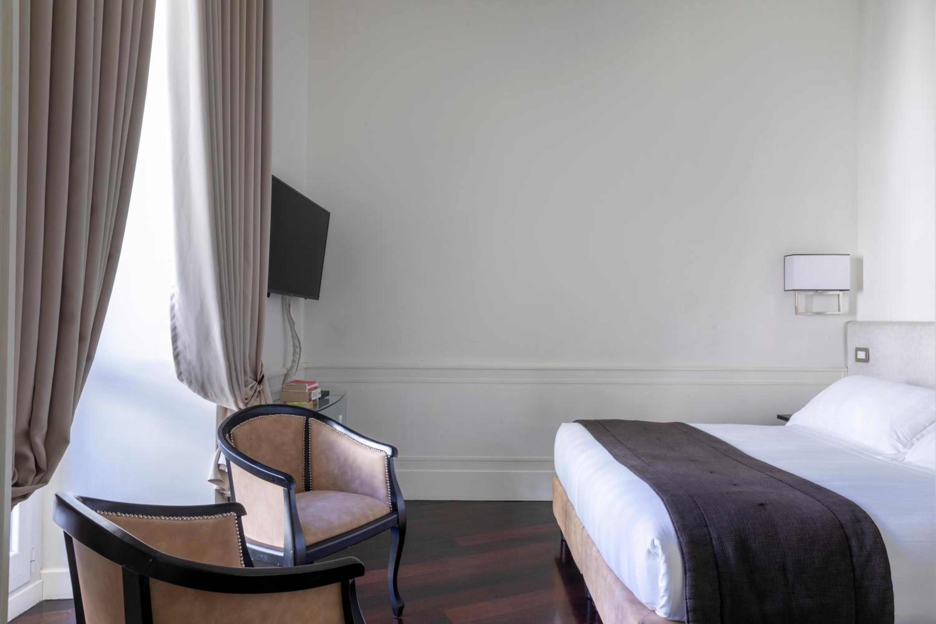 Junior Suite with Balcony - Annex