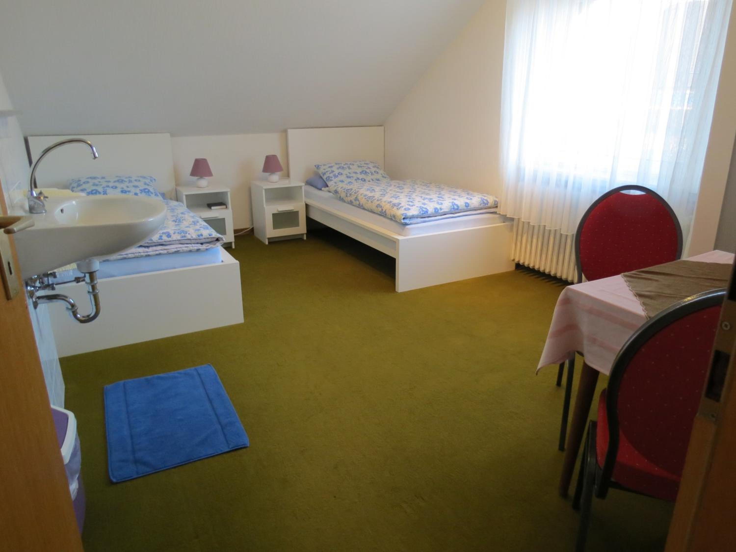 Double Room with Shared Bathroom photo 2