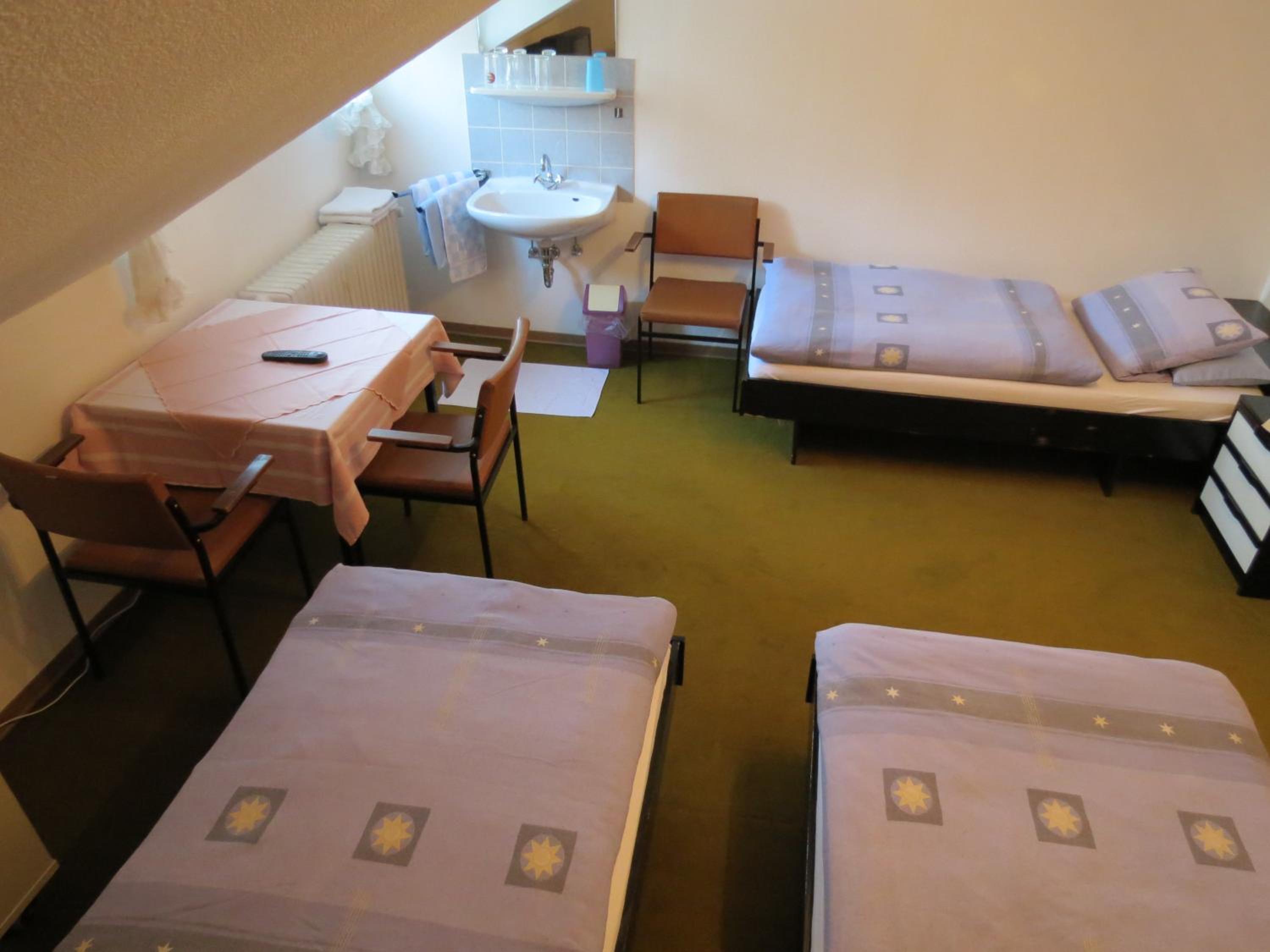 Triple Room with Shared Bathroom photo 3