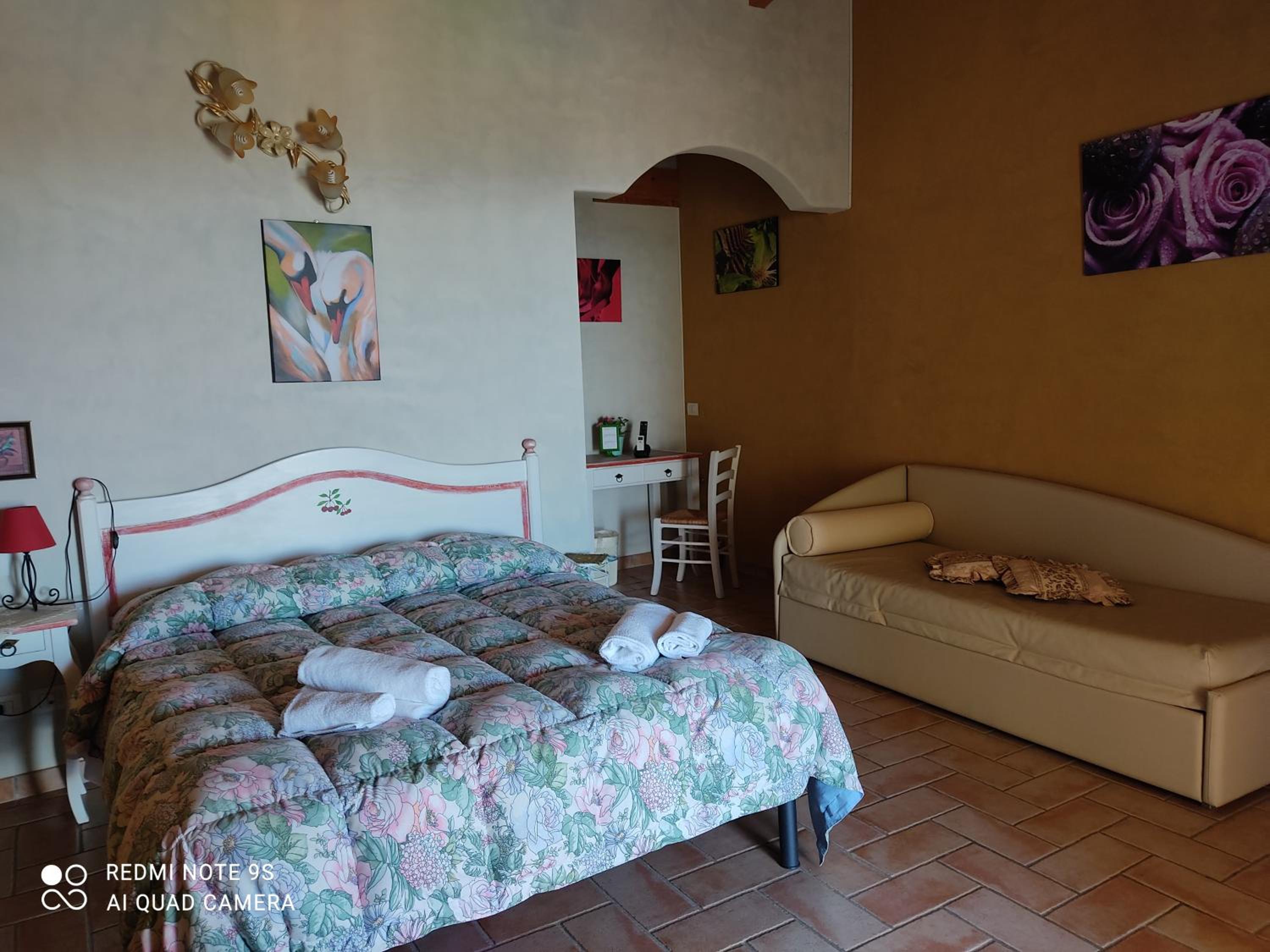 Large Double Room photo 1