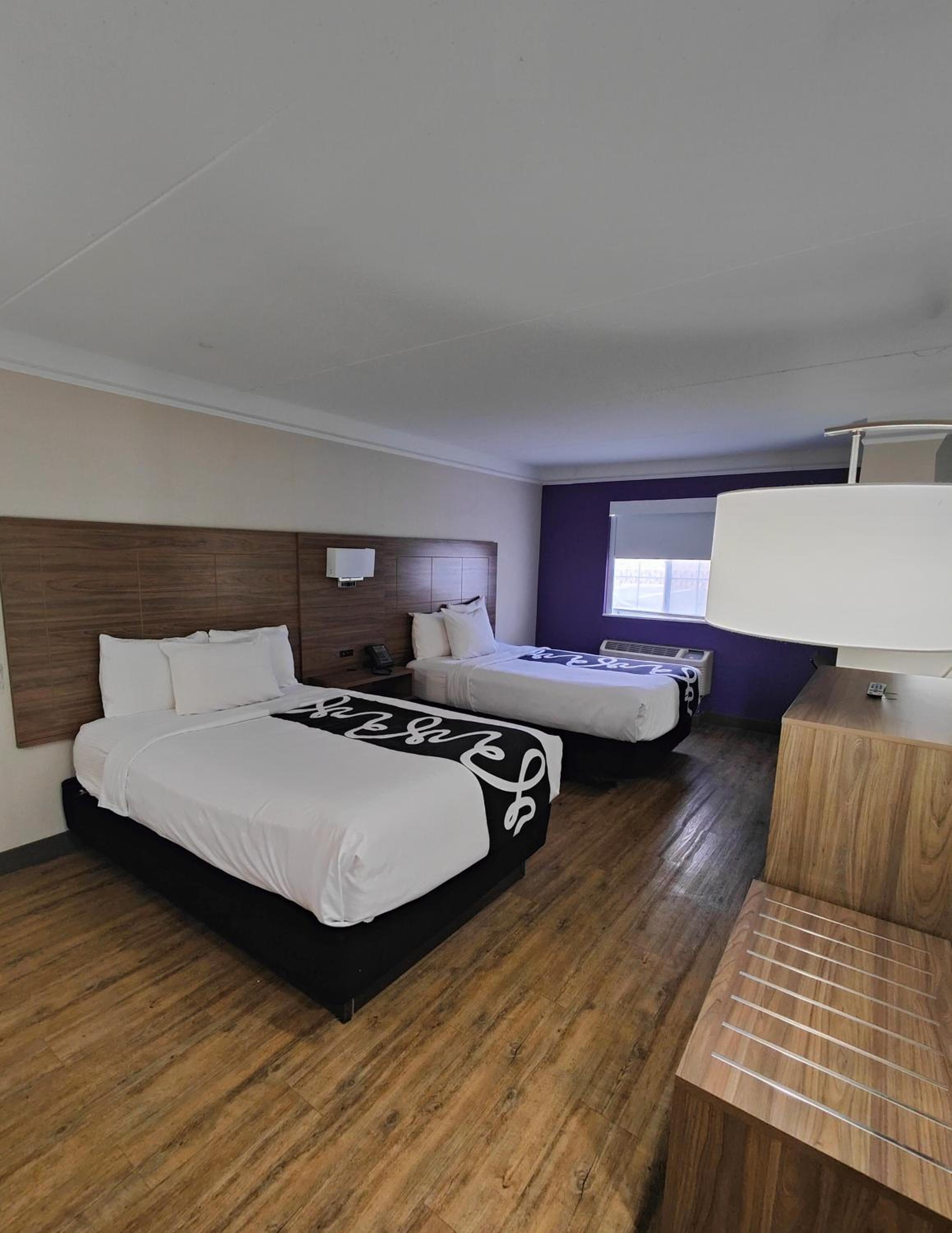 Double Room with Two Double Beds - Photo 4