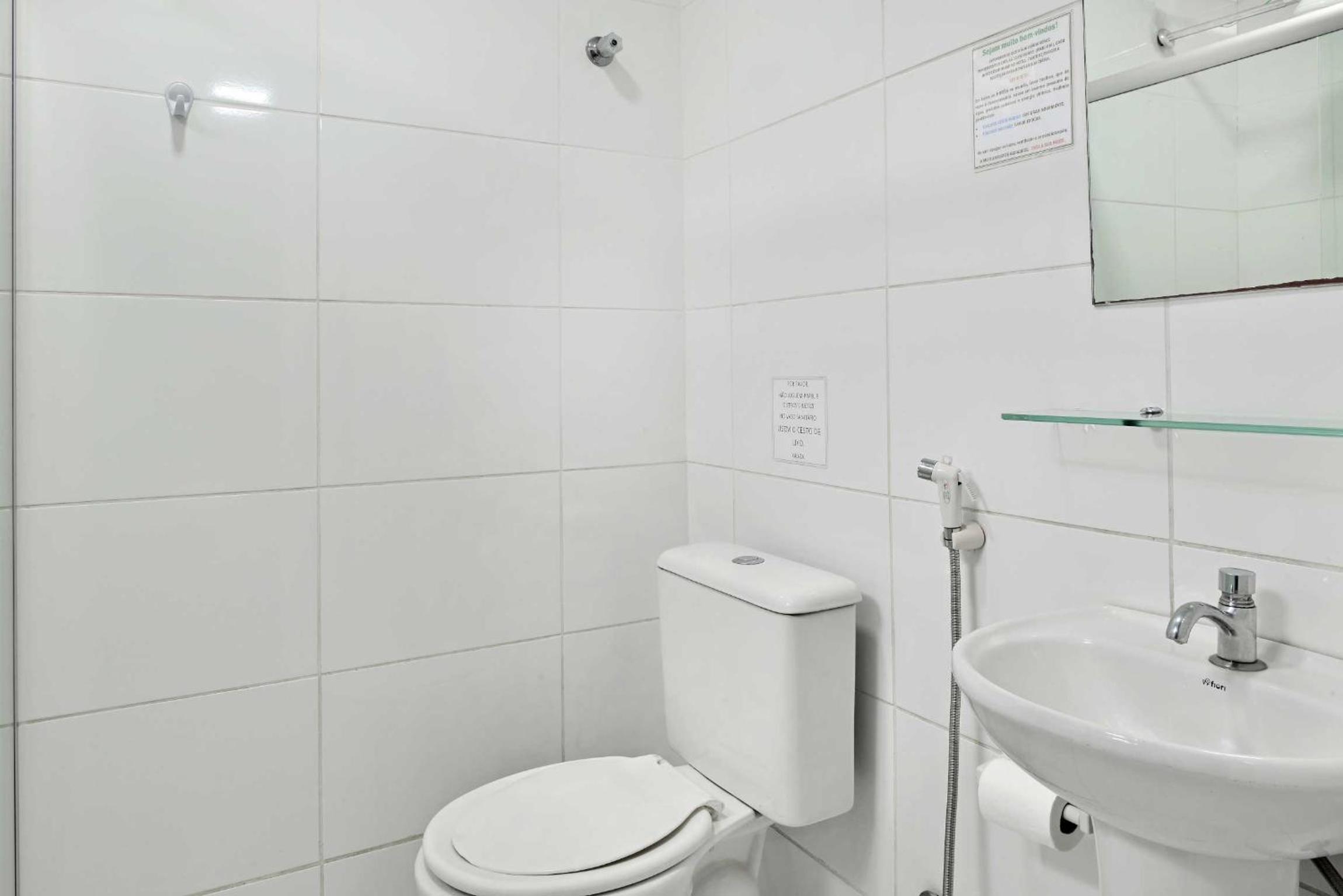 Single Room with Shared Bathroom photo 2