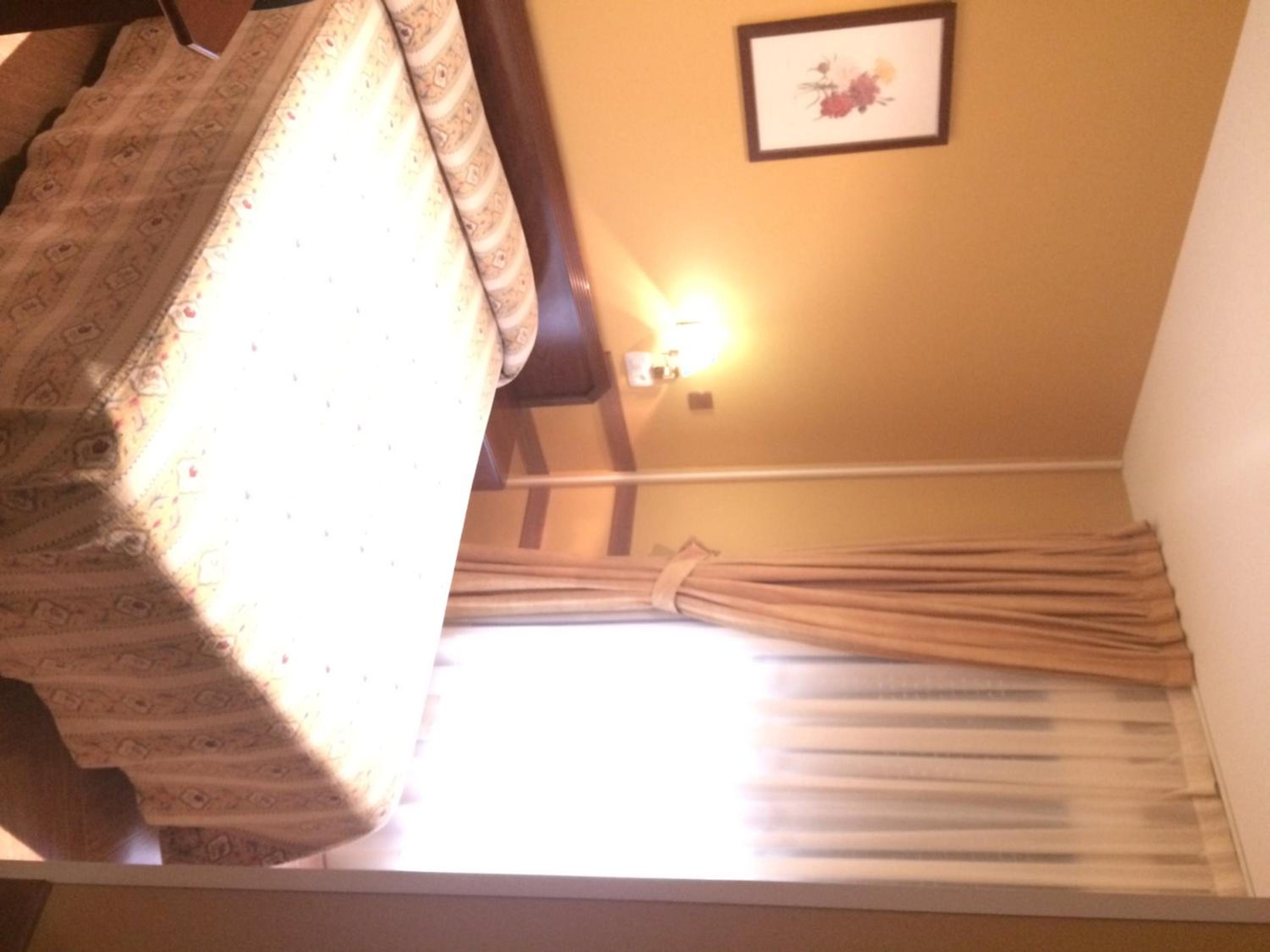 Single Room with Bathroom photo 2