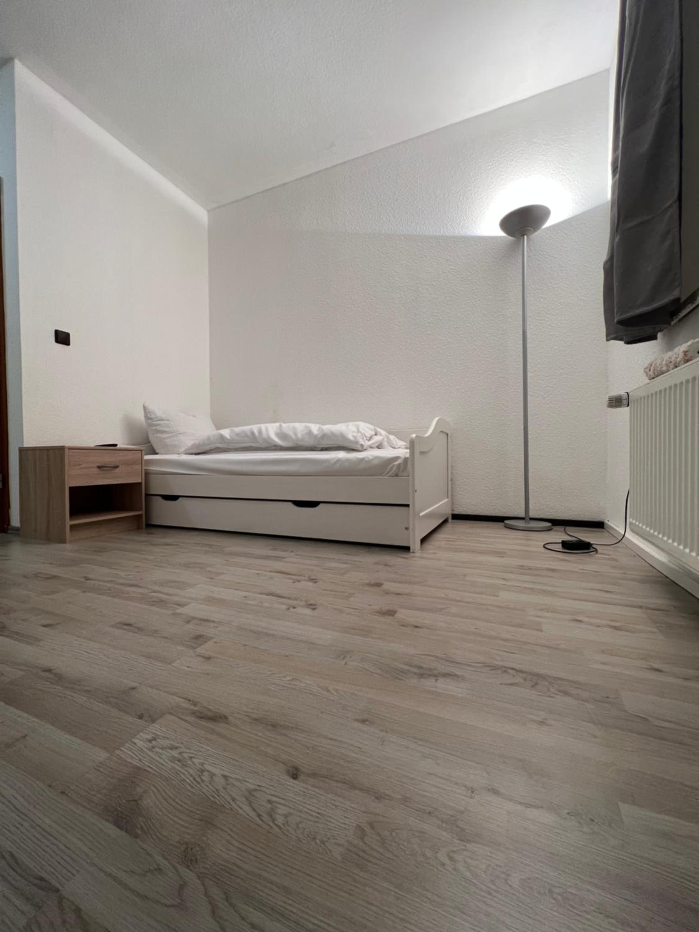 Single Room photo 2