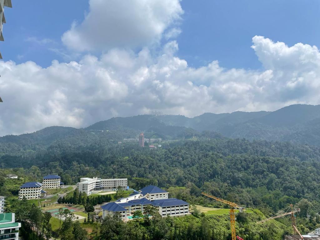 带阳台的公寓